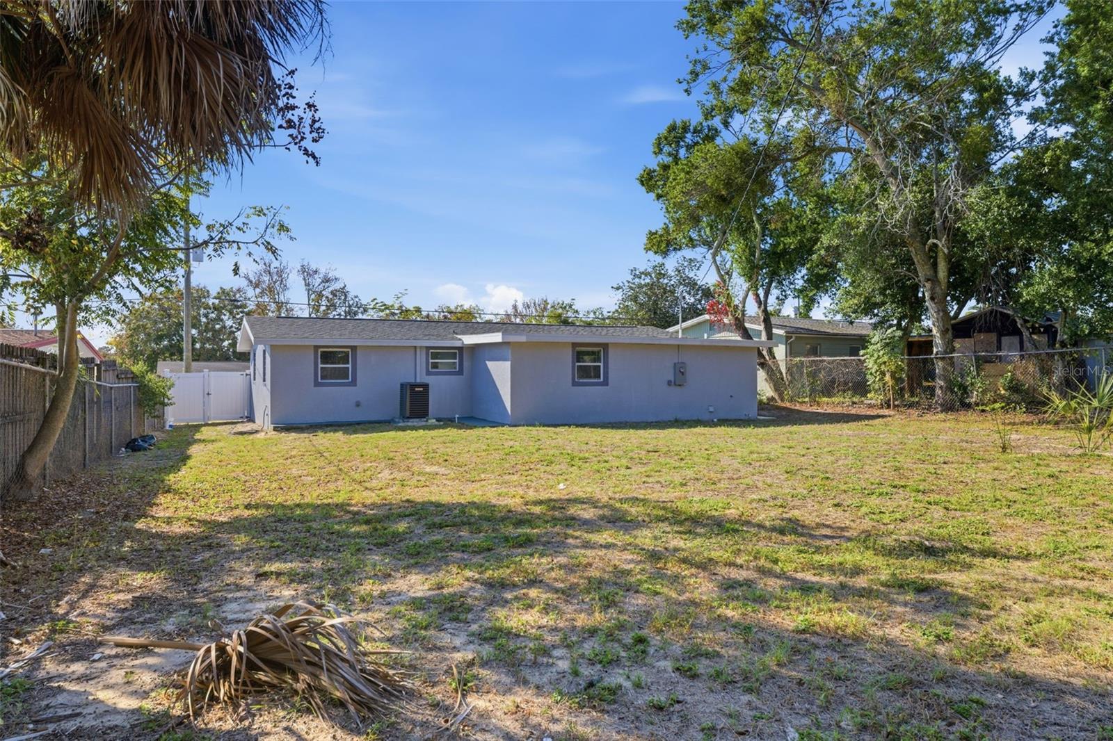 Listing photo id 22 for 7213 Country Club Drive