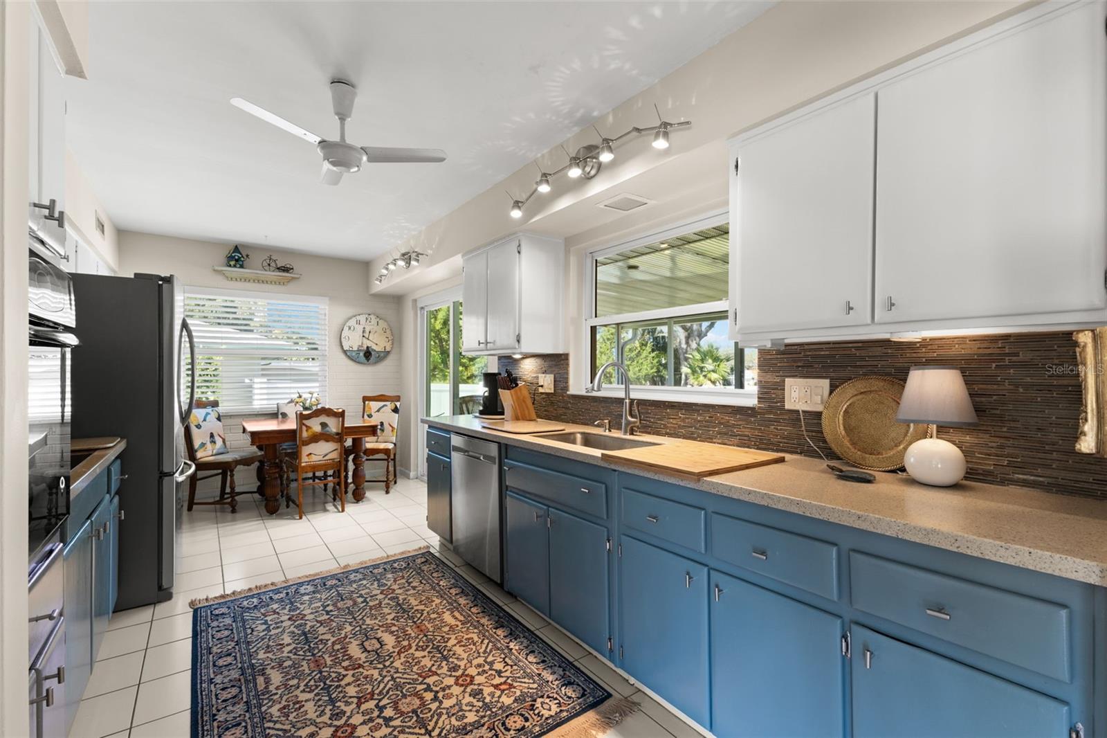 Image 14 of 43 For 1156 Taylor Avenue