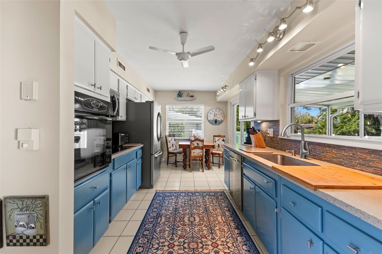 Image 15 of 43 For 1156 Taylor Avenue