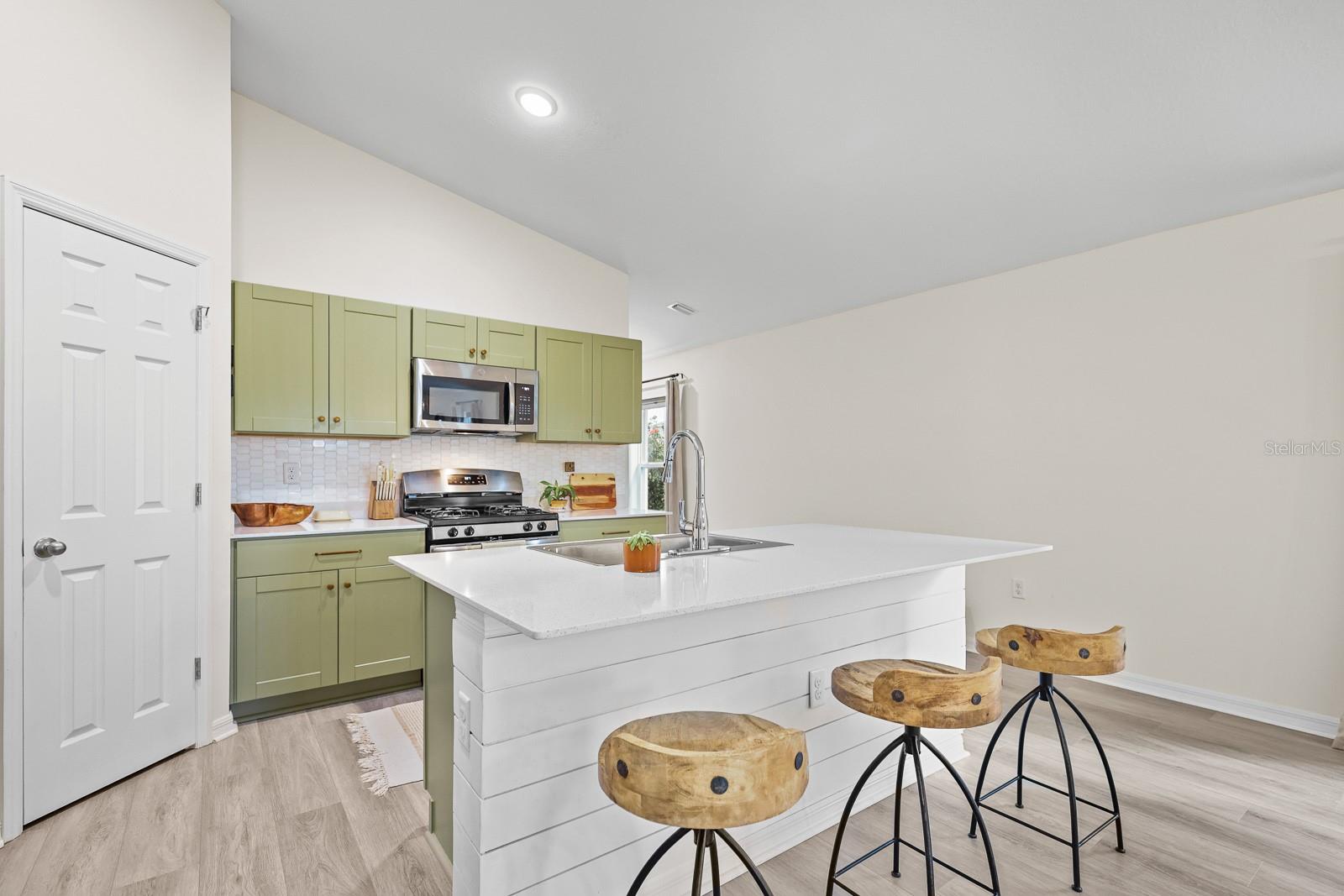 Image 7 of 30 For 14615 Brumby Ridge Avenue