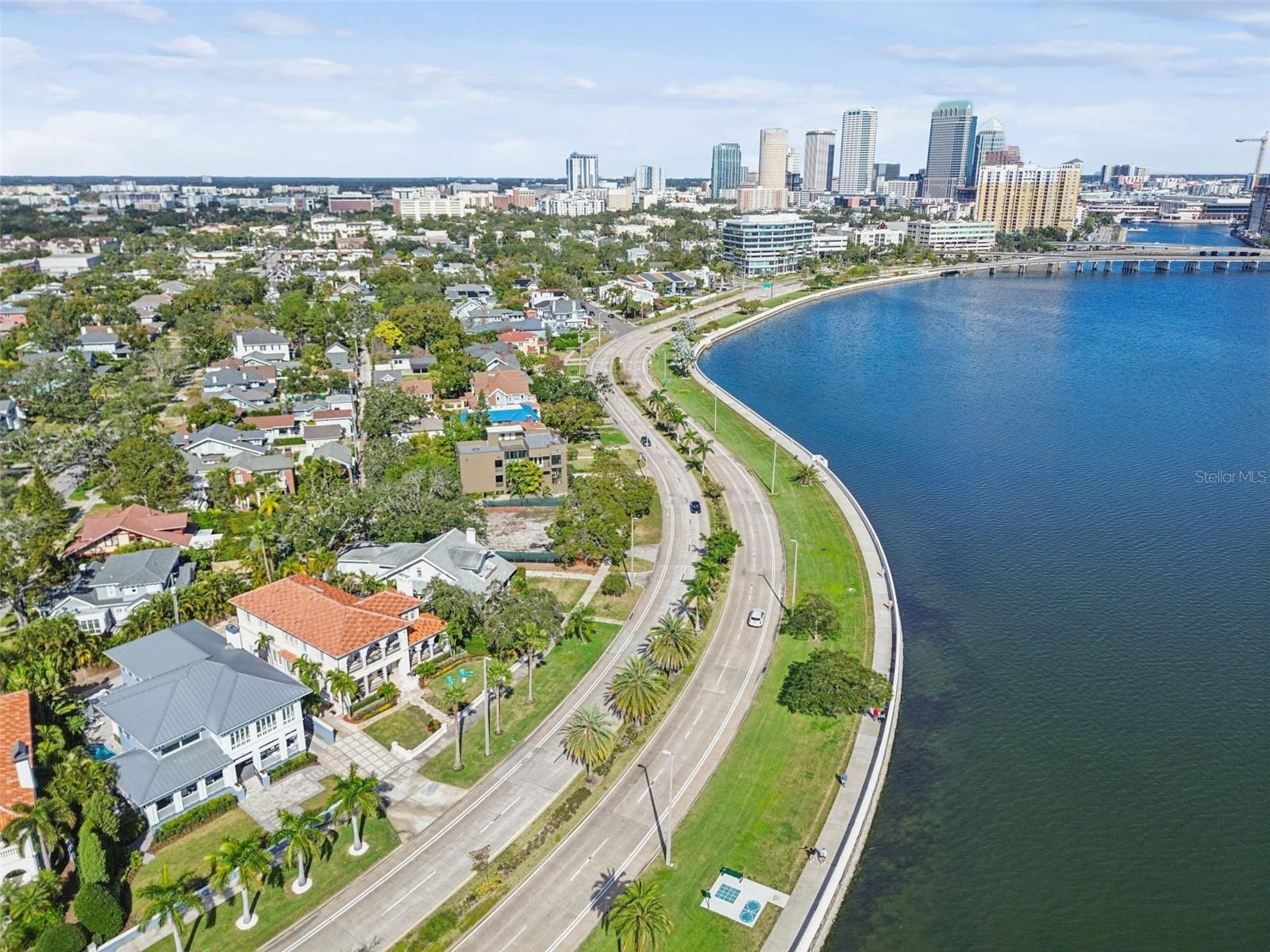 Listing photo id 9 for 845 Bayshore Boulevard