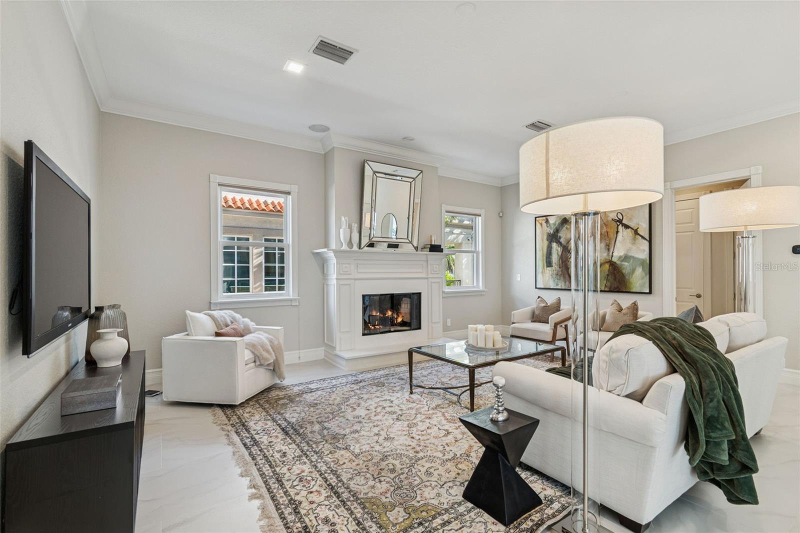 Listing photo id 17 for 845 Bayshore Boulevard