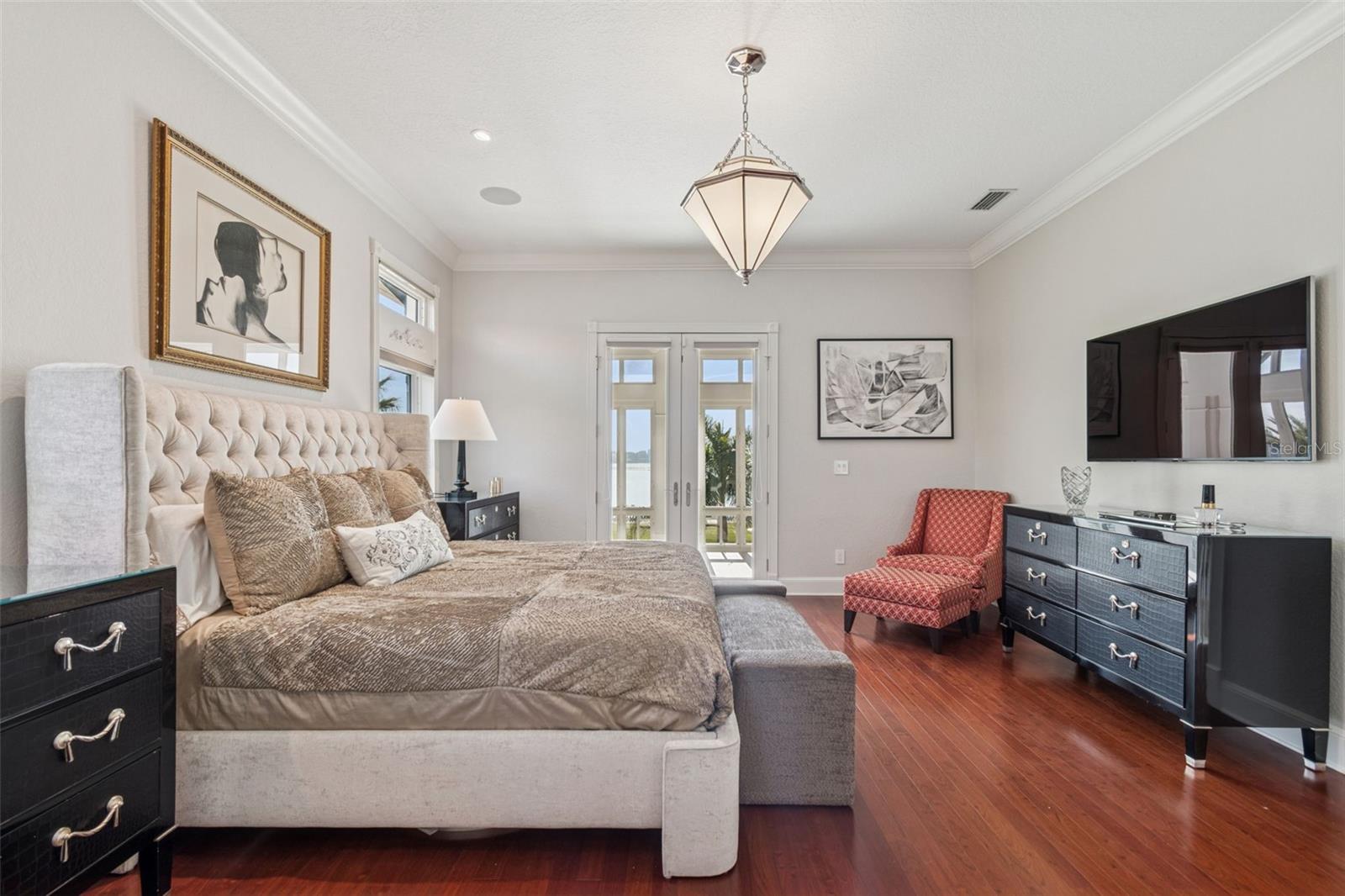 Listing photo id 33 for 845 Bayshore Boulevard