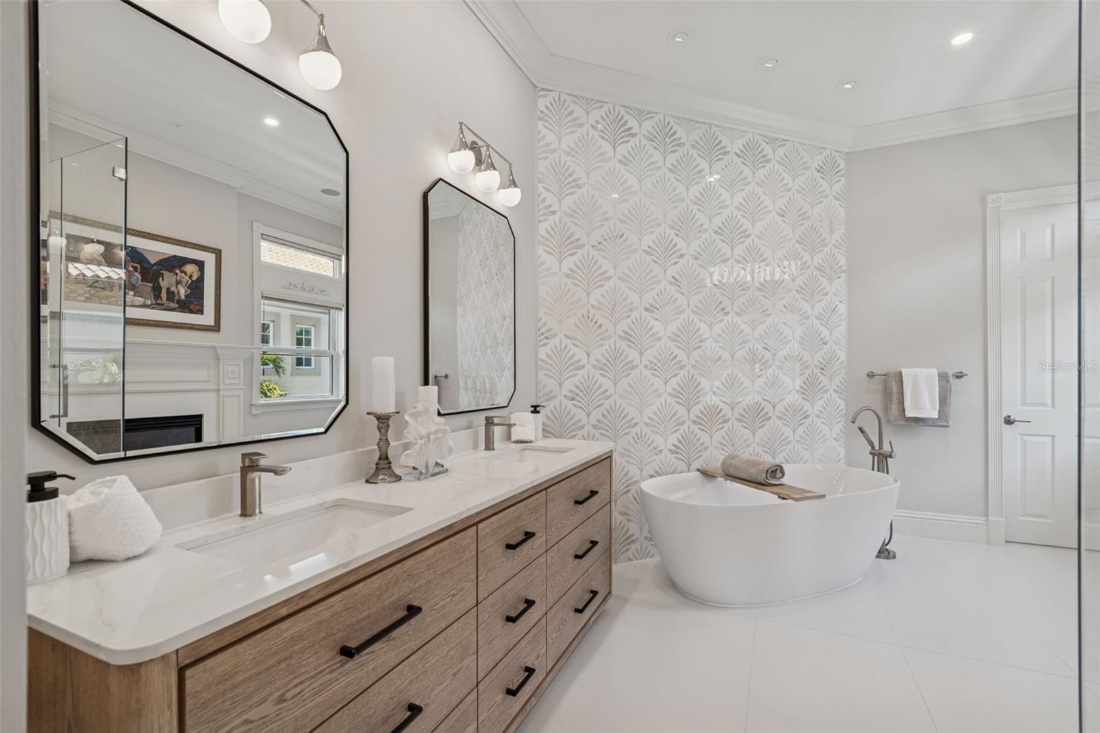 Listing photo id 36 for 845 Bayshore Boulevard