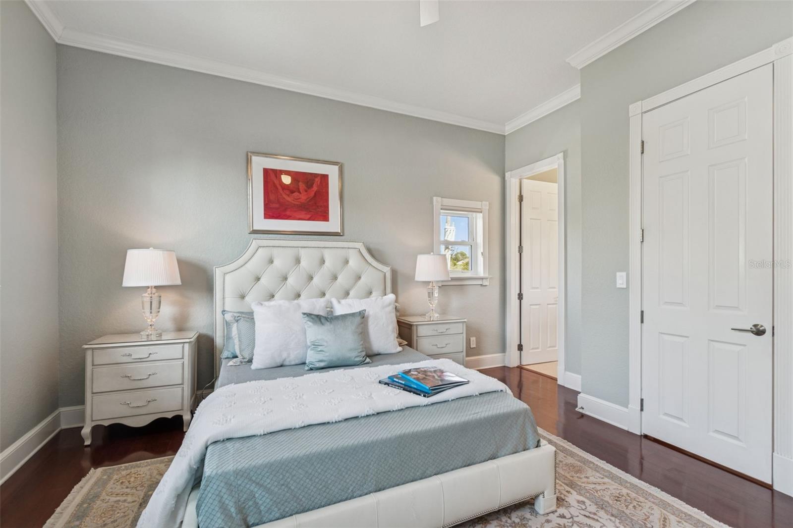 Listing photo id 40 for 845 Bayshore Boulevard