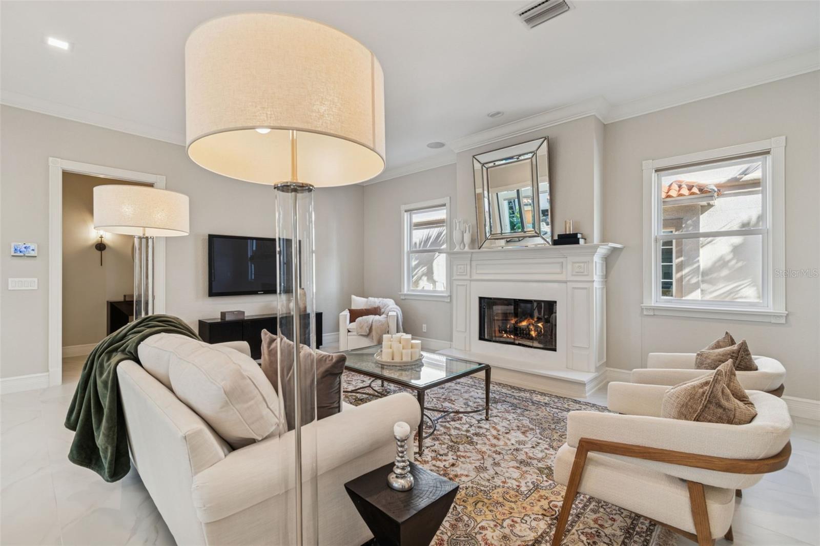 Listing photo id 3 for 845 Bayshore Boulevard