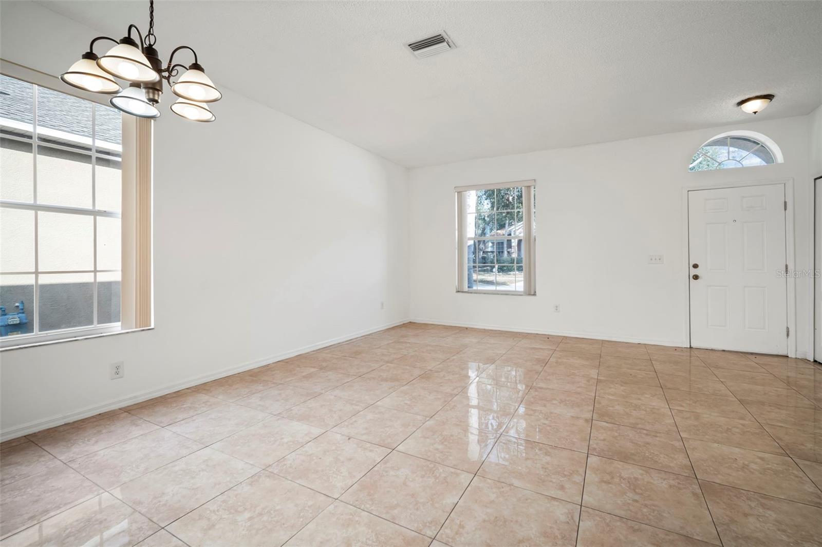 Image 10 of 56 For 930 Grand Canyon Drive