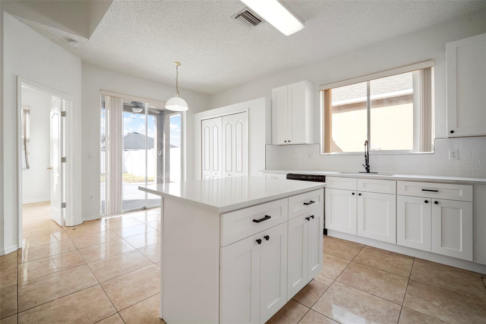 Image 12 of 56 For 930 Grand Canyon Drive