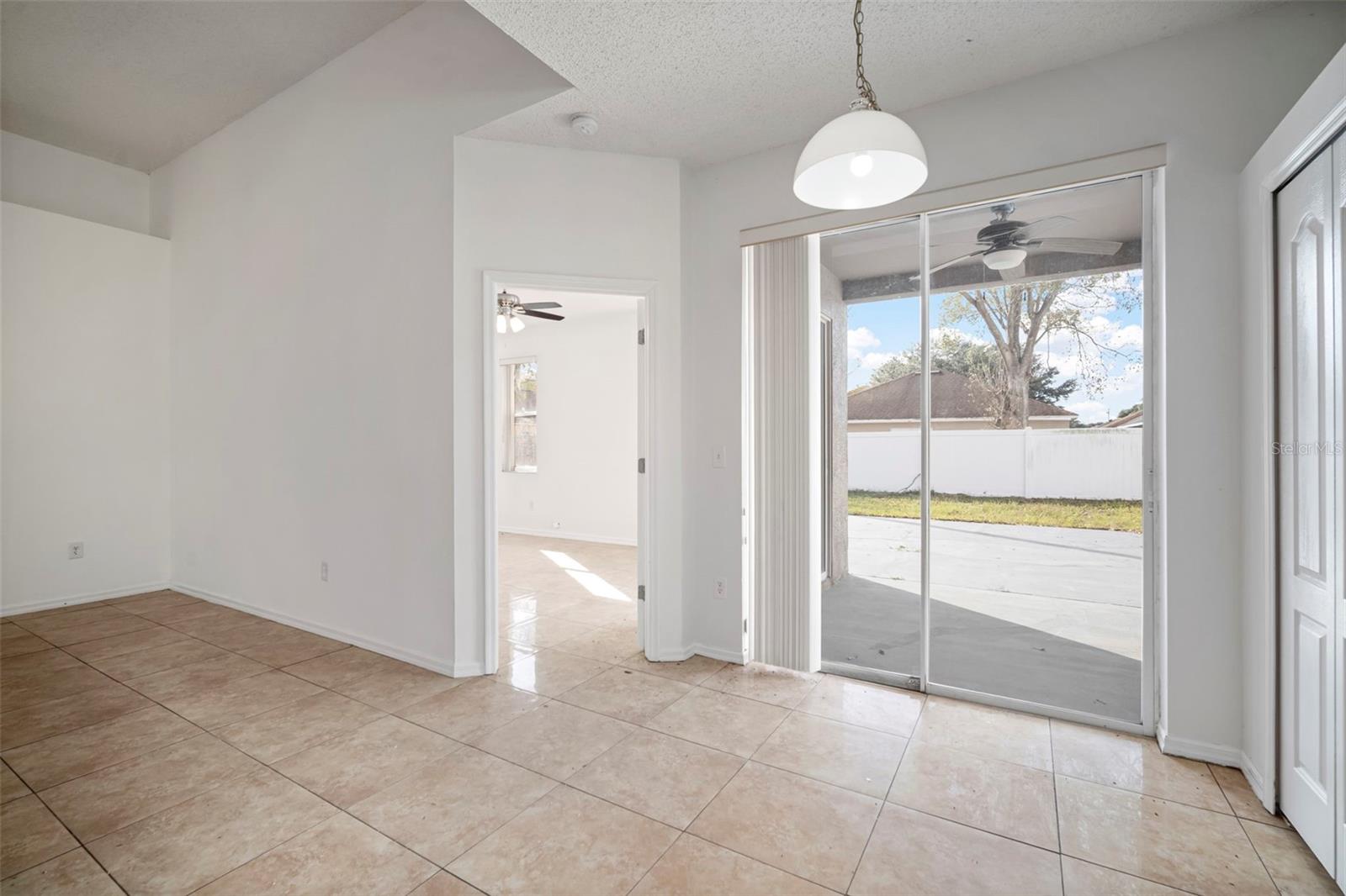 Image 19 of 56 For 930 Grand Canyon Drive