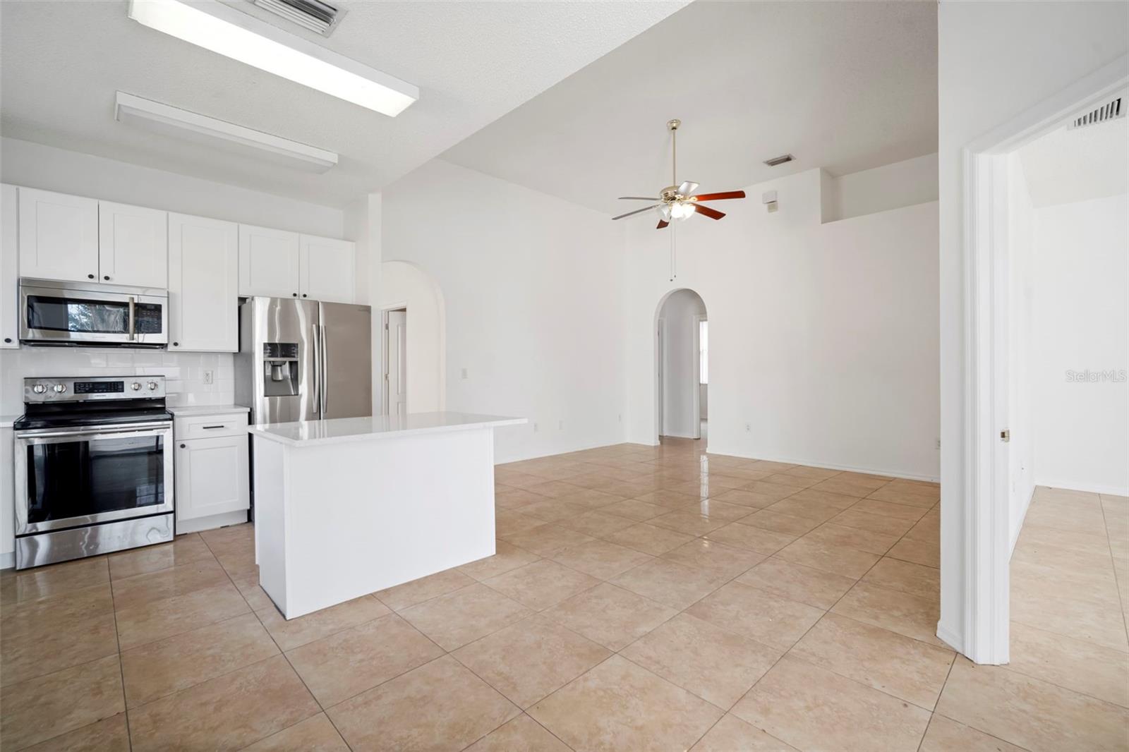 Image 20 of 56 For 930 Grand Canyon Drive