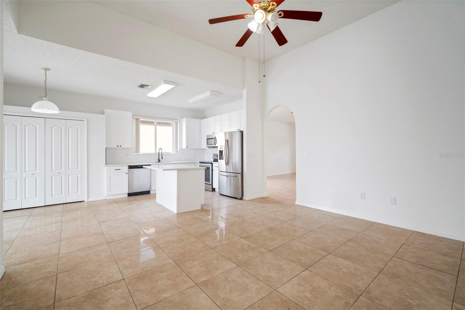 Image 22 of 56 For 930 Grand Canyon Drive