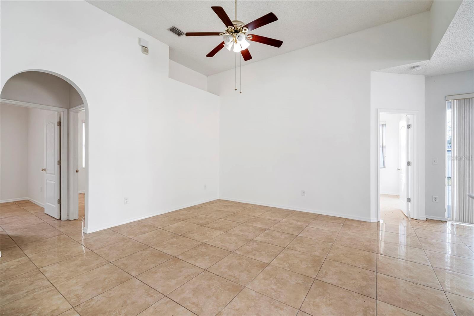 Image 24 of 56 For 930 Grand Canyon Drive