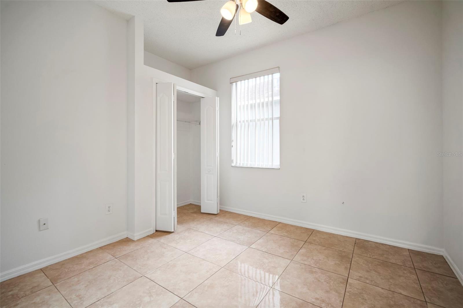 Image 27 of 56 For 930 Grand Canyon Drive