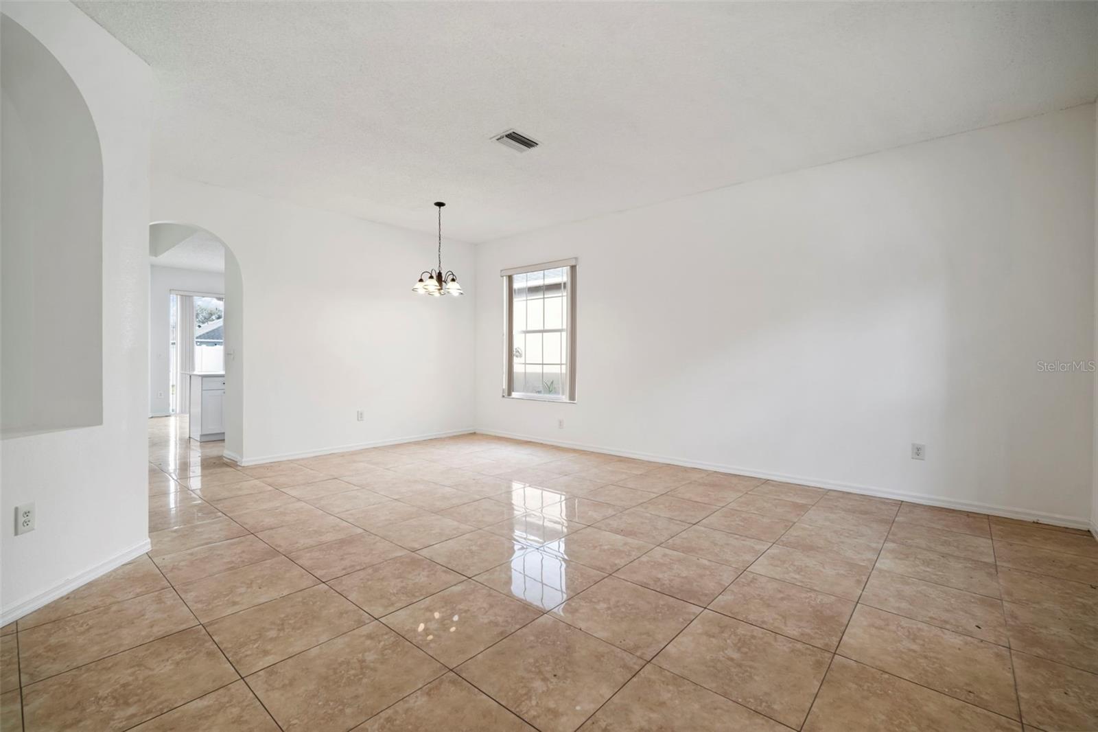 Image 5 of 56 For 930 Grand Canyon Drive