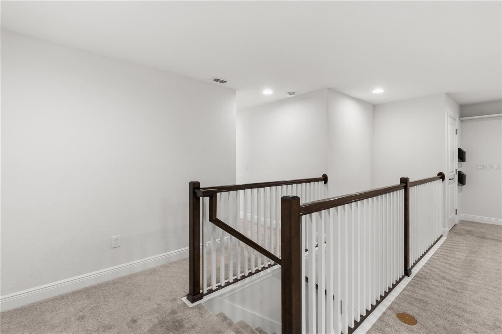 Listing photo id 14 for 2313 Sunset Wind Loop