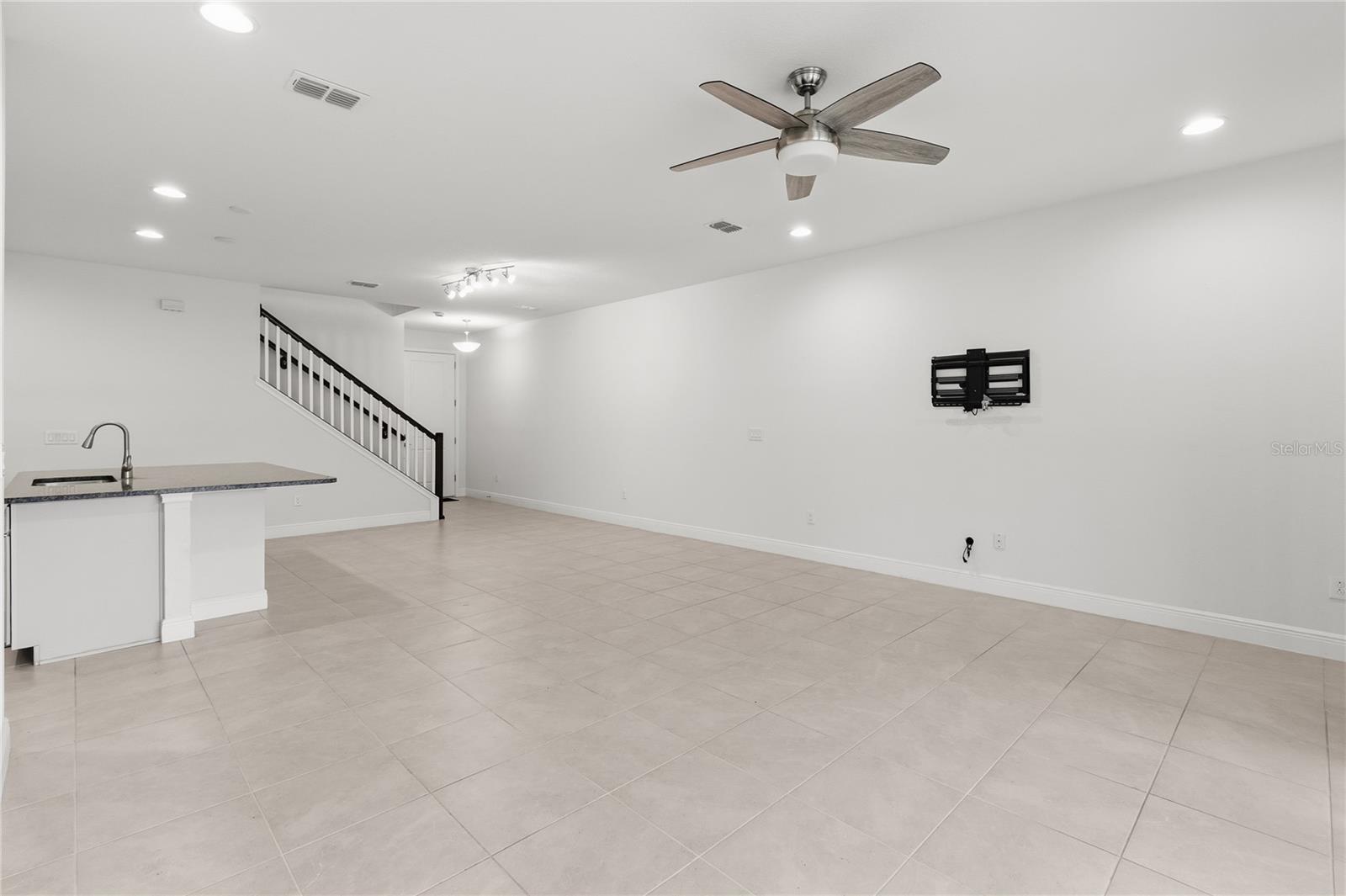 Listing photo id 7 for 2313 Sunset Wind Loop