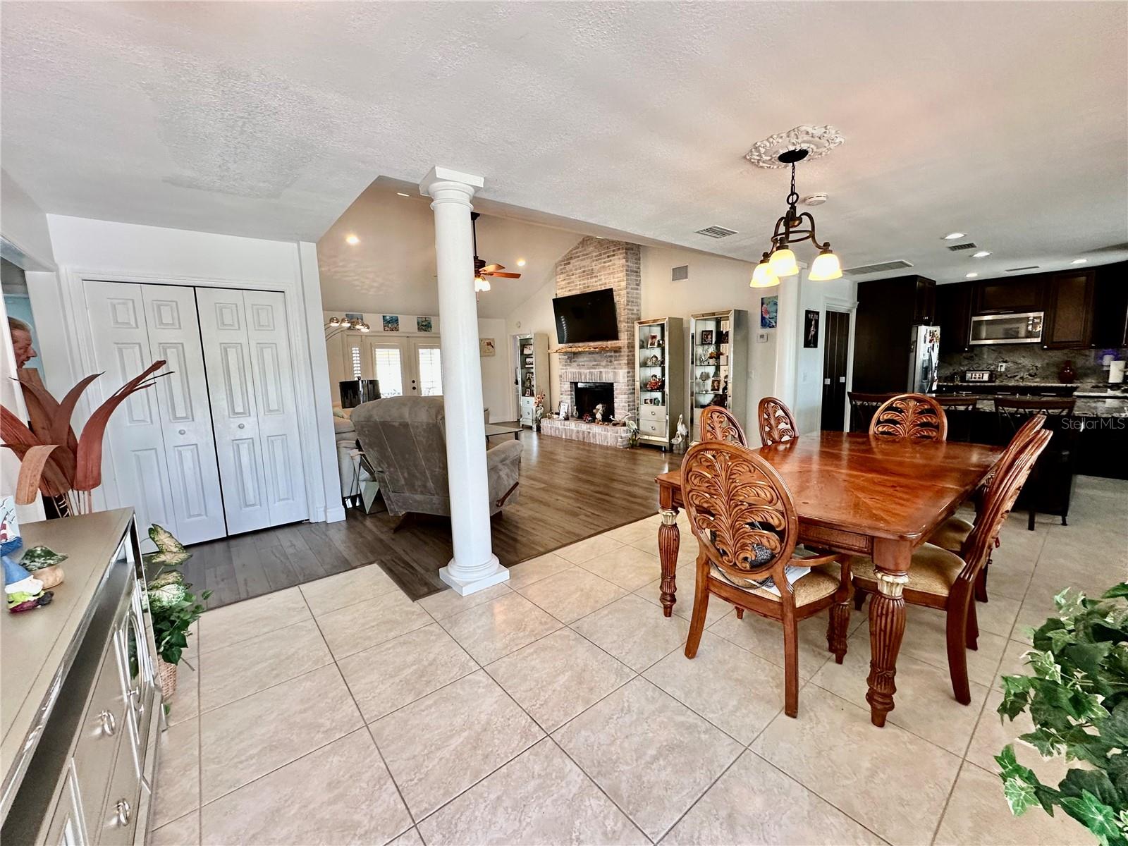 Image 7 of 32 For 3000 Tangerine Terrace