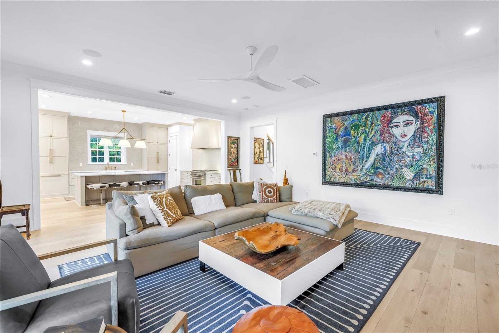 Image 13 of 47 For 135 19th Avenue Ne