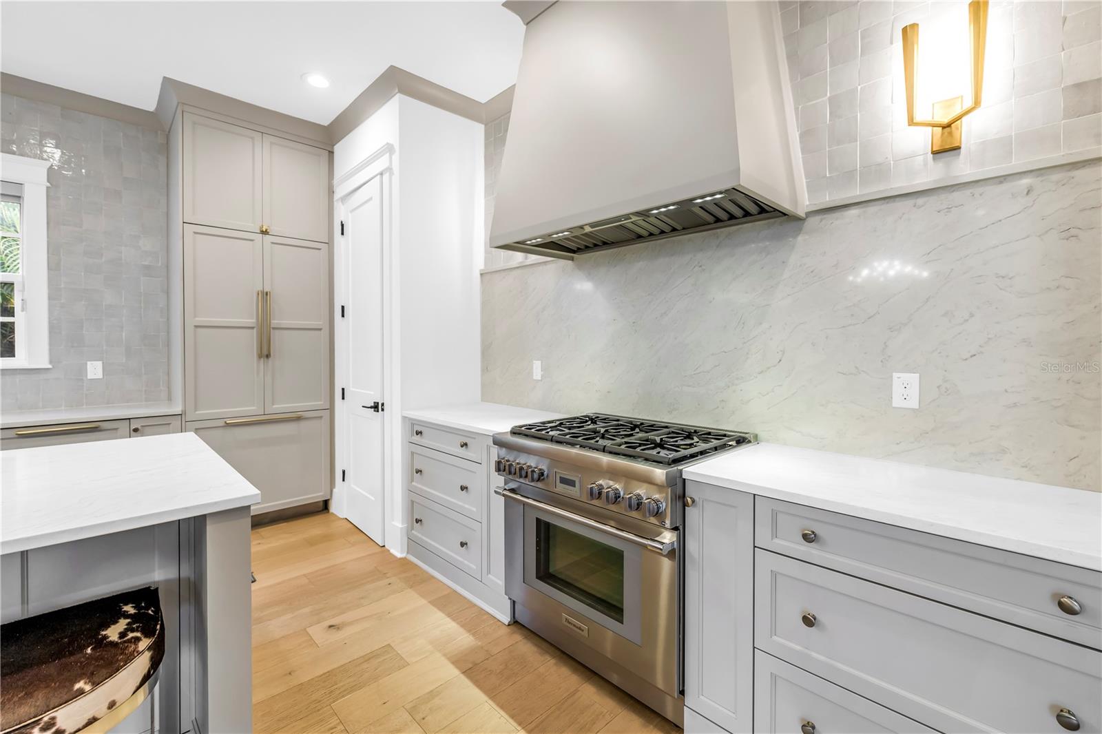 Image 16 of 47 For 135 19th Avenue Ne