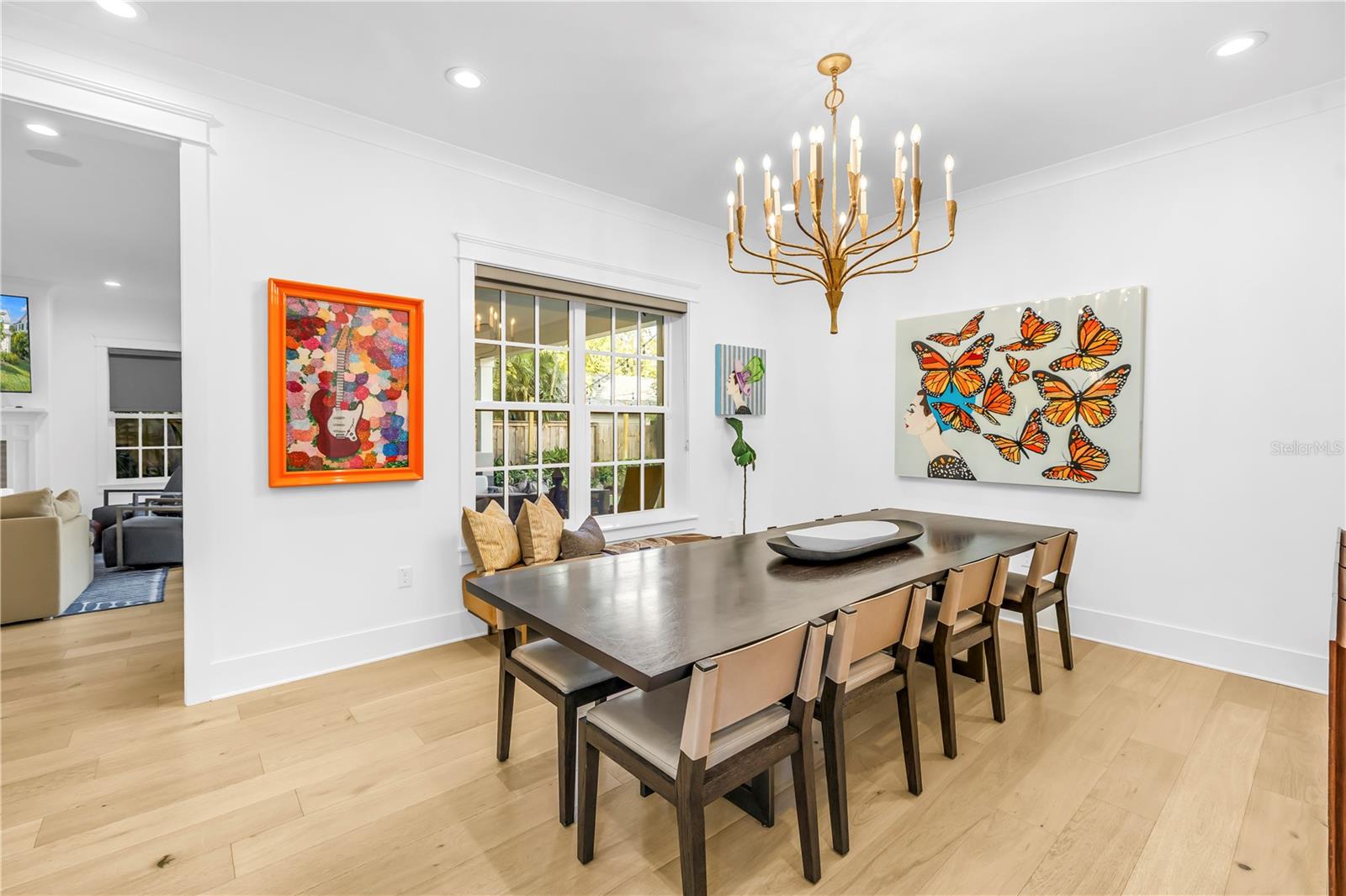 Image 21 of 47 For 135 19th Avenue Ne