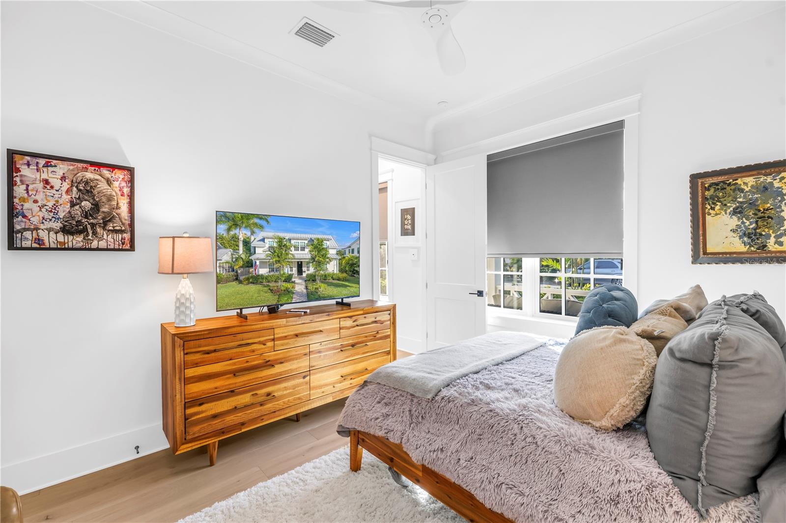 Image 25 of 47 For 135 19th Avenue Ne