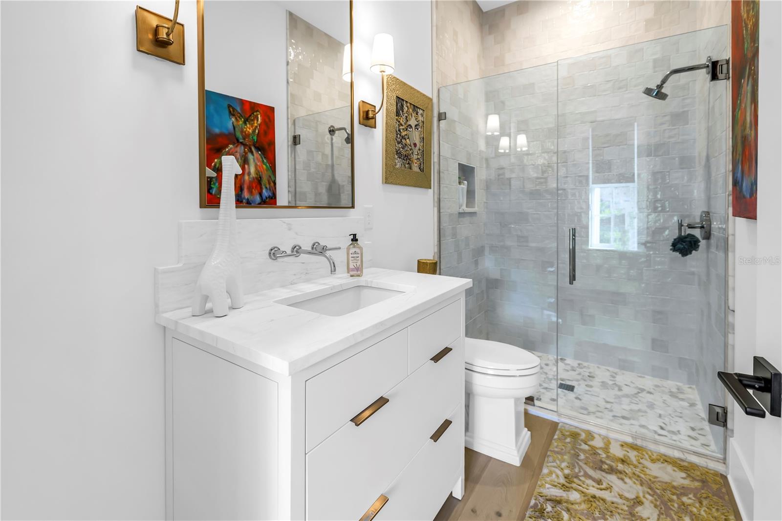 Image 26 of 47 For 135 19th Avenue Ne