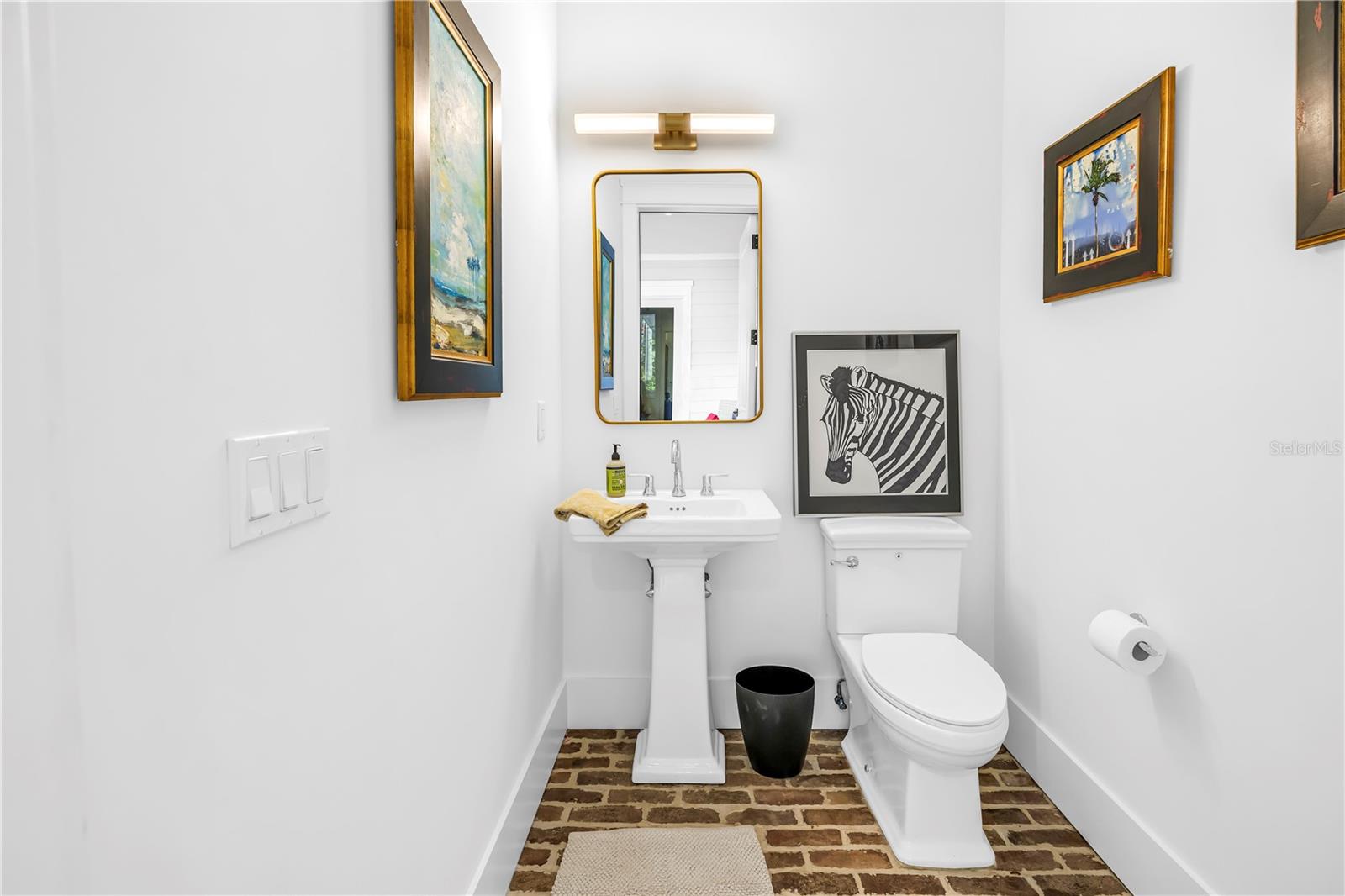 Image 36 of 47 For 135 19th Avenue Ne