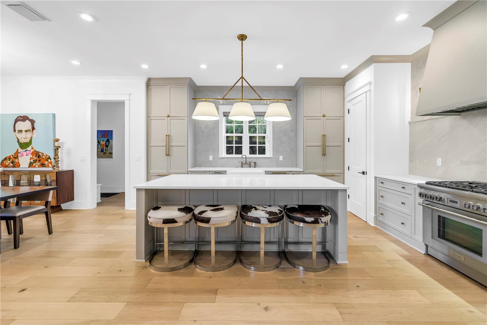 Image 4 of 47 For 135 19th Avenue Ne