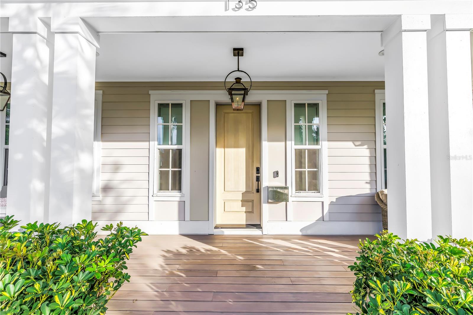 Image 9 of 47 For 135 19th Avenue Ne