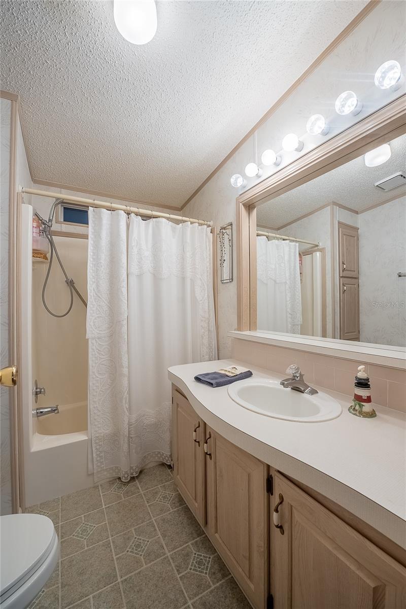 Image 26 of 45 For 36901 Kimela Avenue