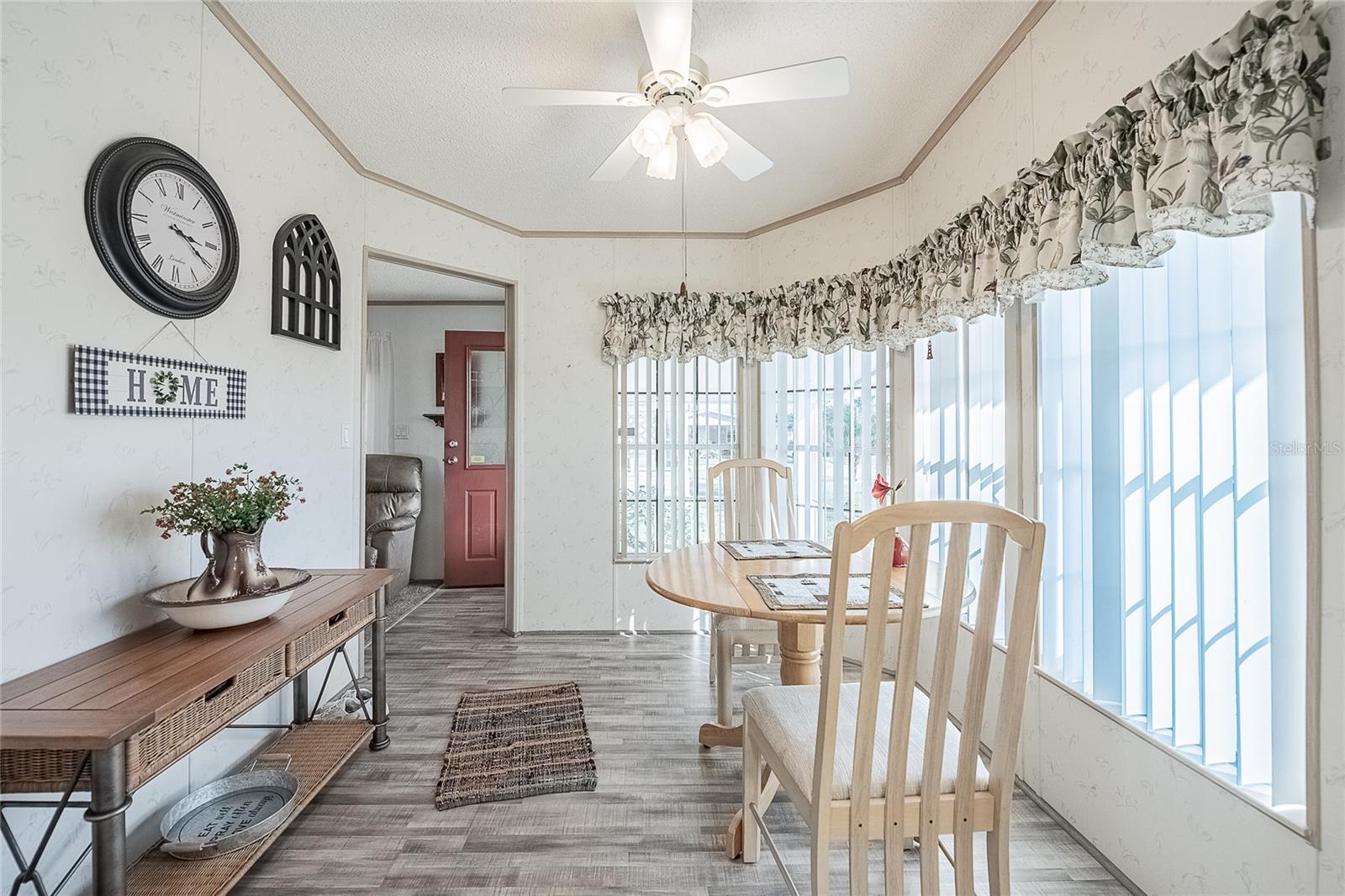 Image 6 of 45 For 36901 Kimela Avenue