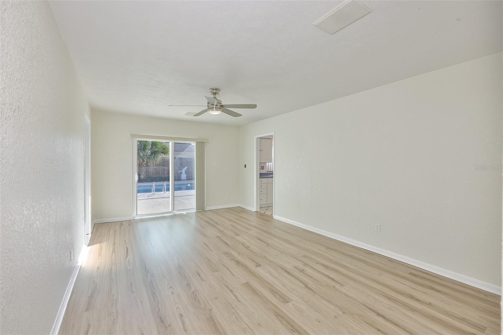 Image 12 of 45 For 2973 Forest Circle