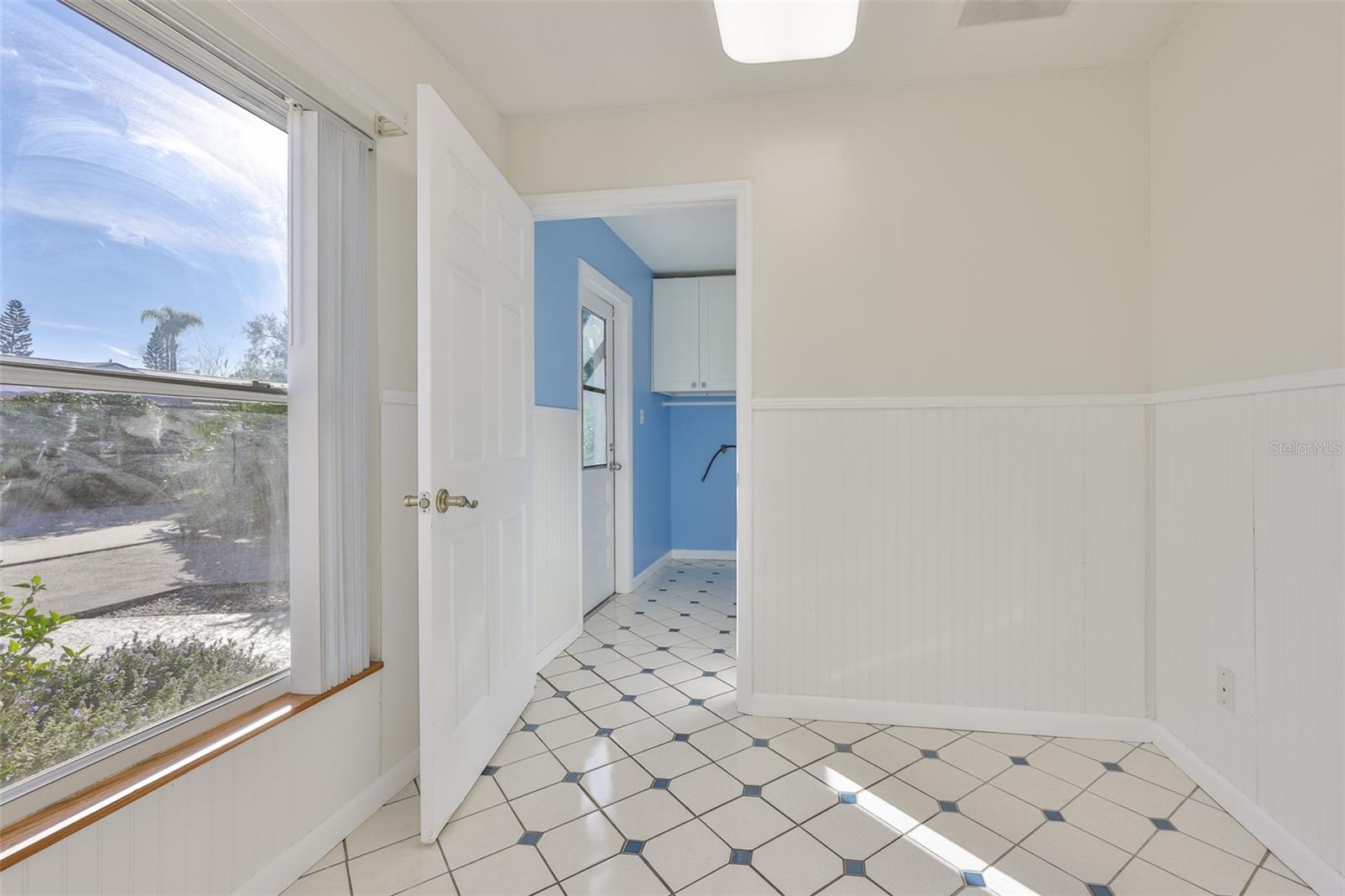 Image 21 of 45 For 2973 Forest Circle