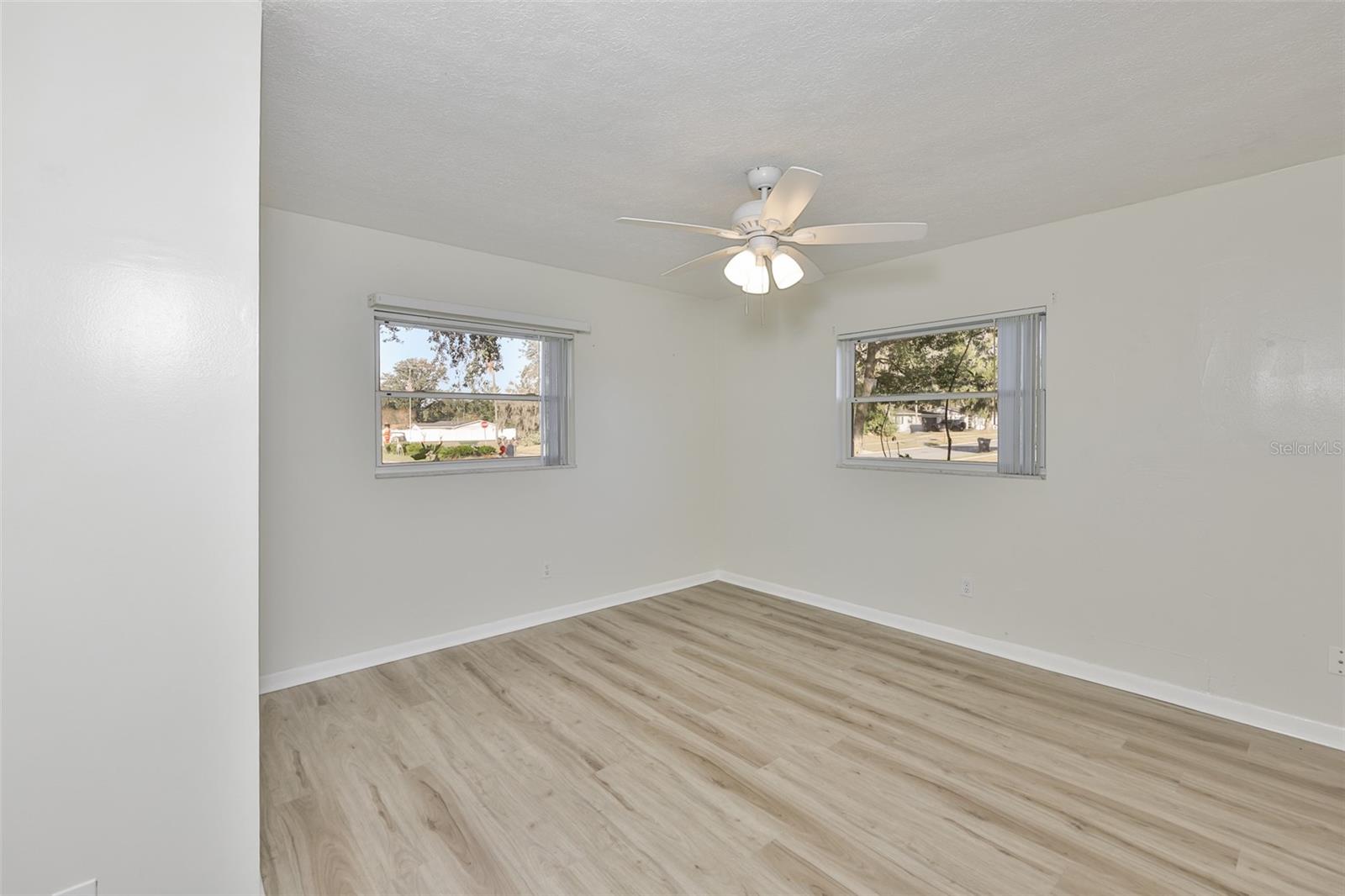 Image 33 of 45 For 2973 Forest Circle