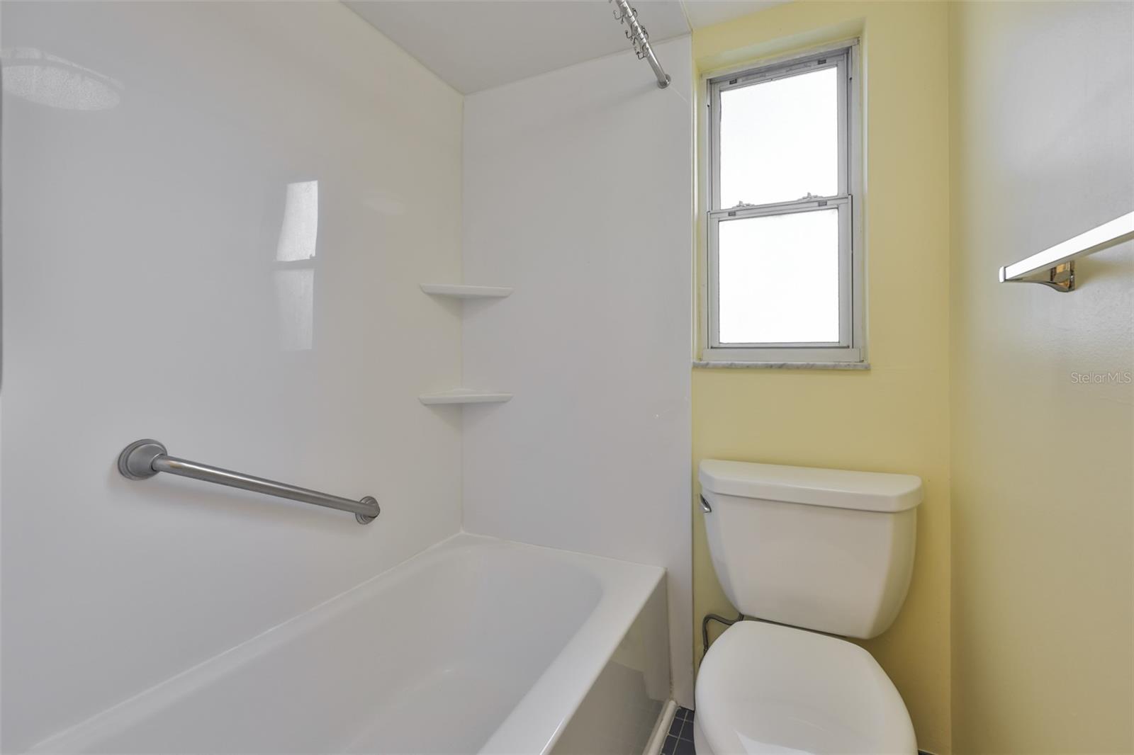 Image 35 of 45 For 2973 Forest Circle