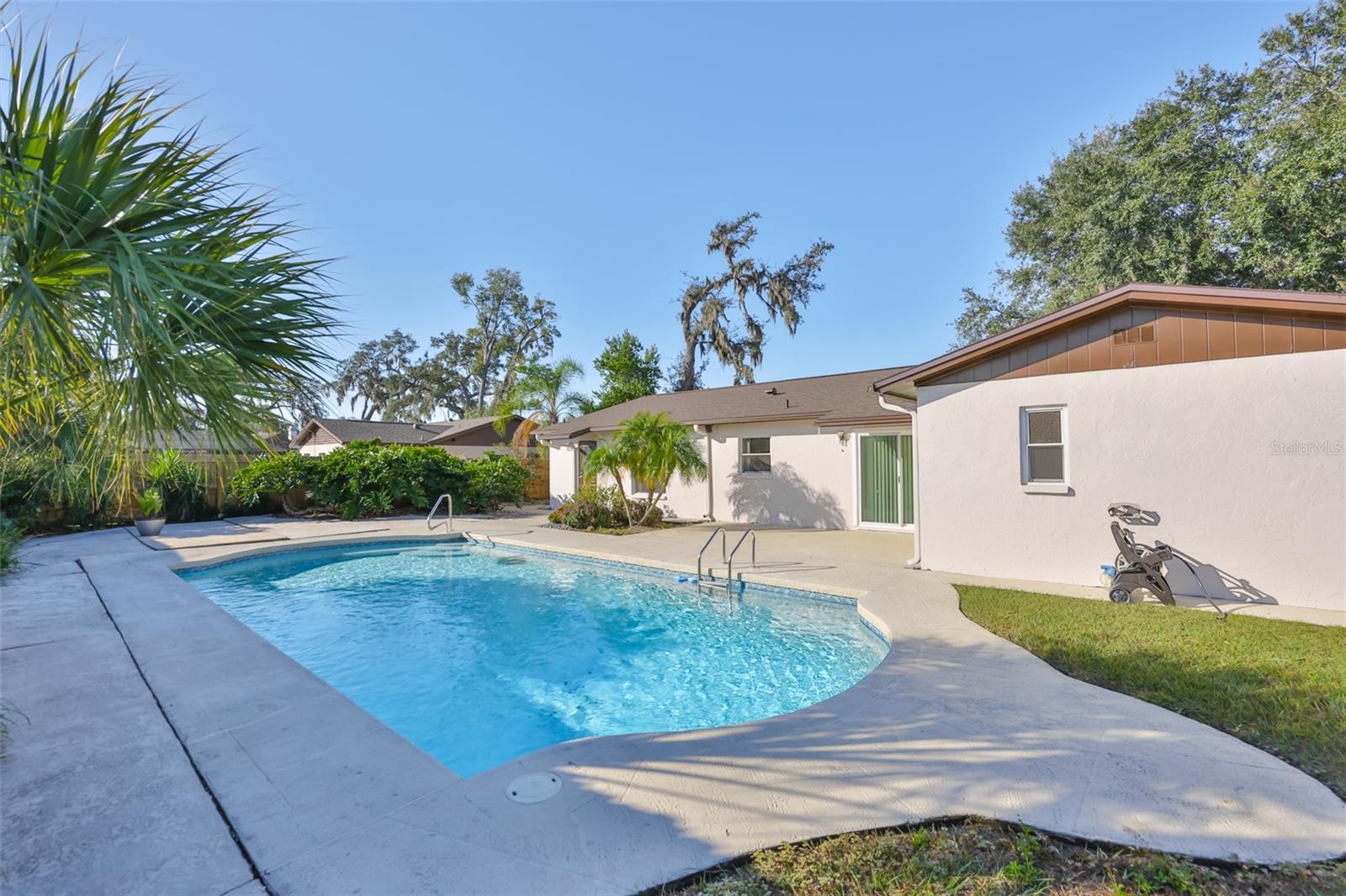 Image 38 of 45 For 2973 Forest Circle