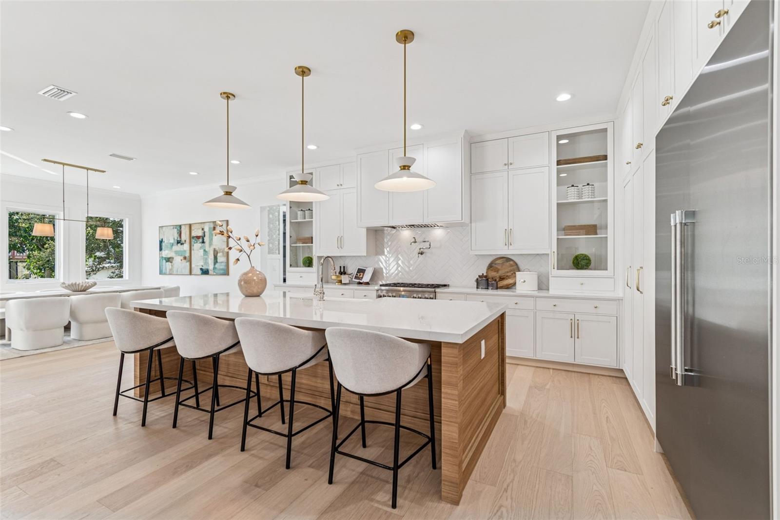 Image 21 of 87 For 4814 Euclid Avenue