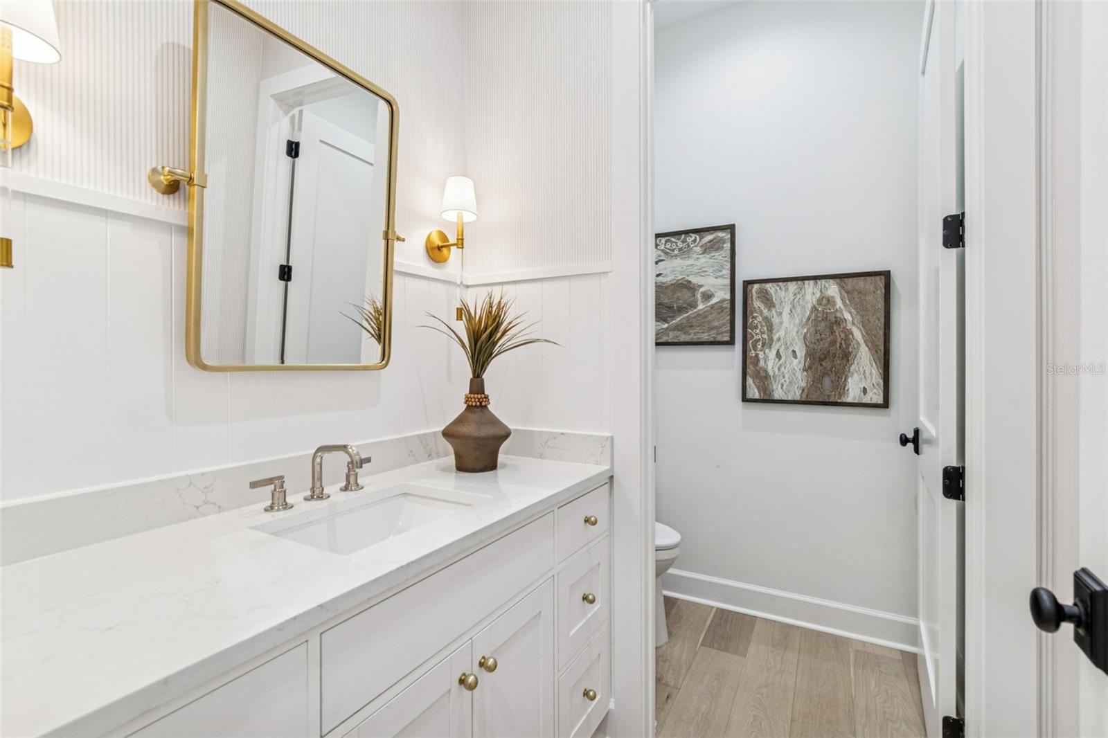 Image 32 of 87 For 4814 Euclid Avenue