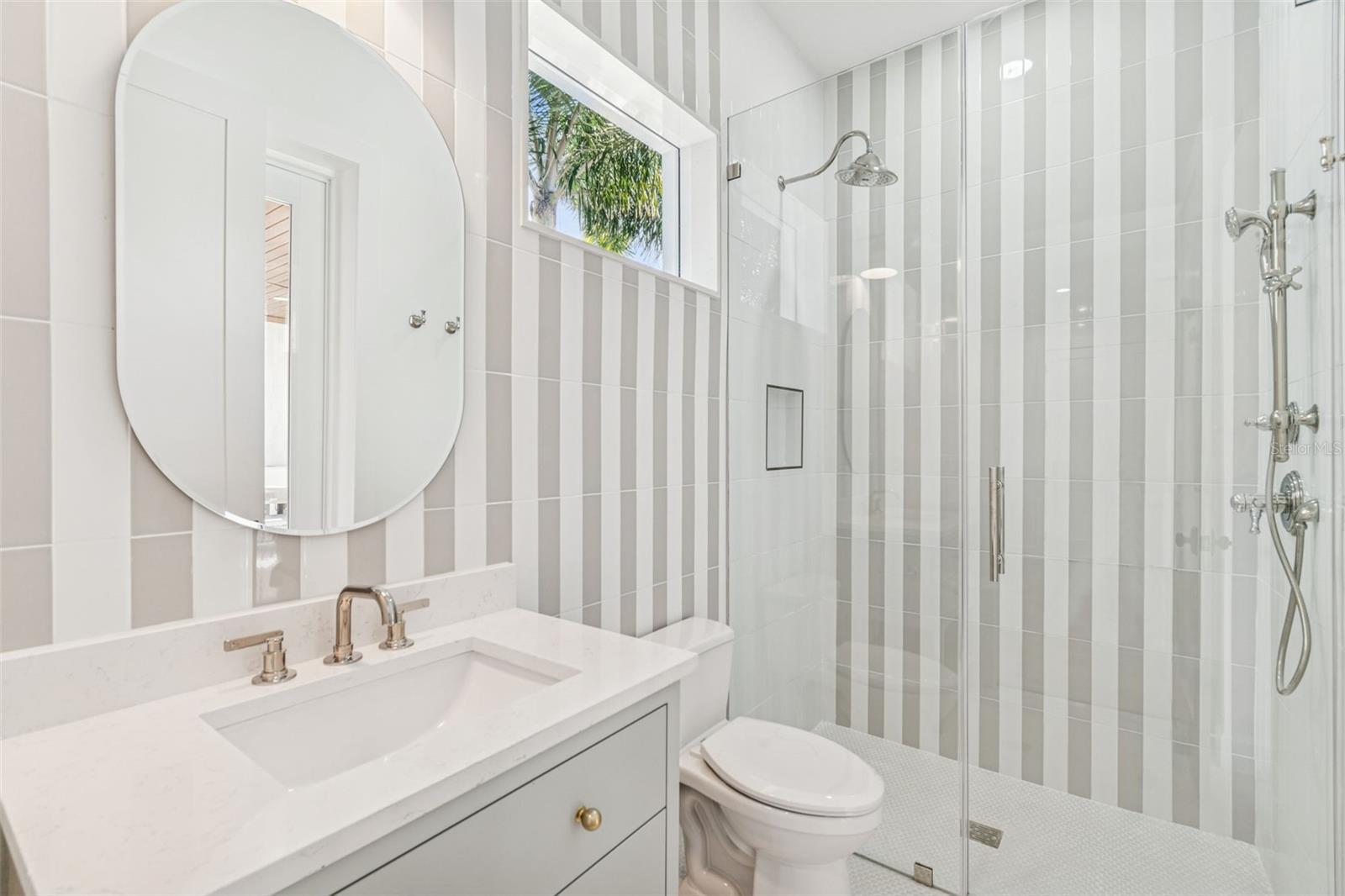 Image 36 of 87 For 4814 Euclid Avenue