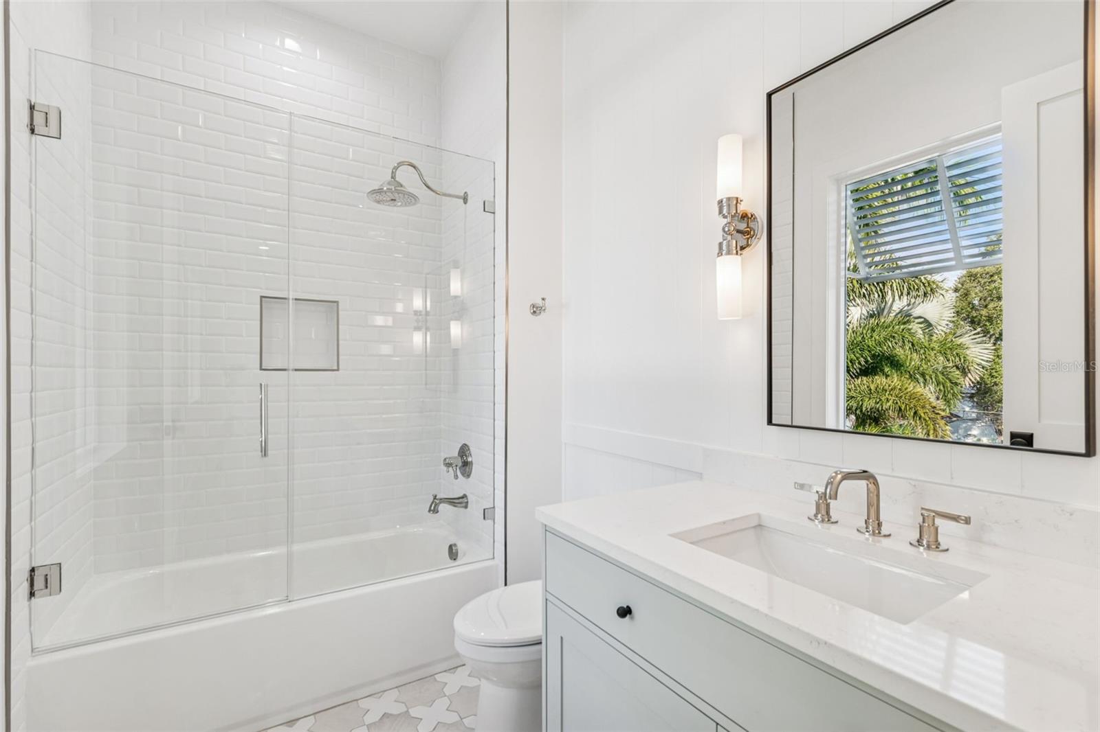 Image 42 of 87 For 4814 Euclid Avenue