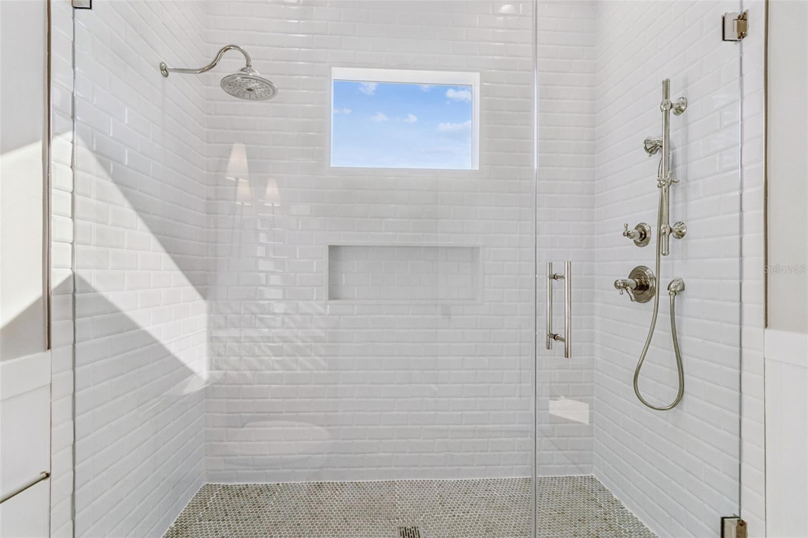 Image 49 of 87 For 4814 Euclid Avenue