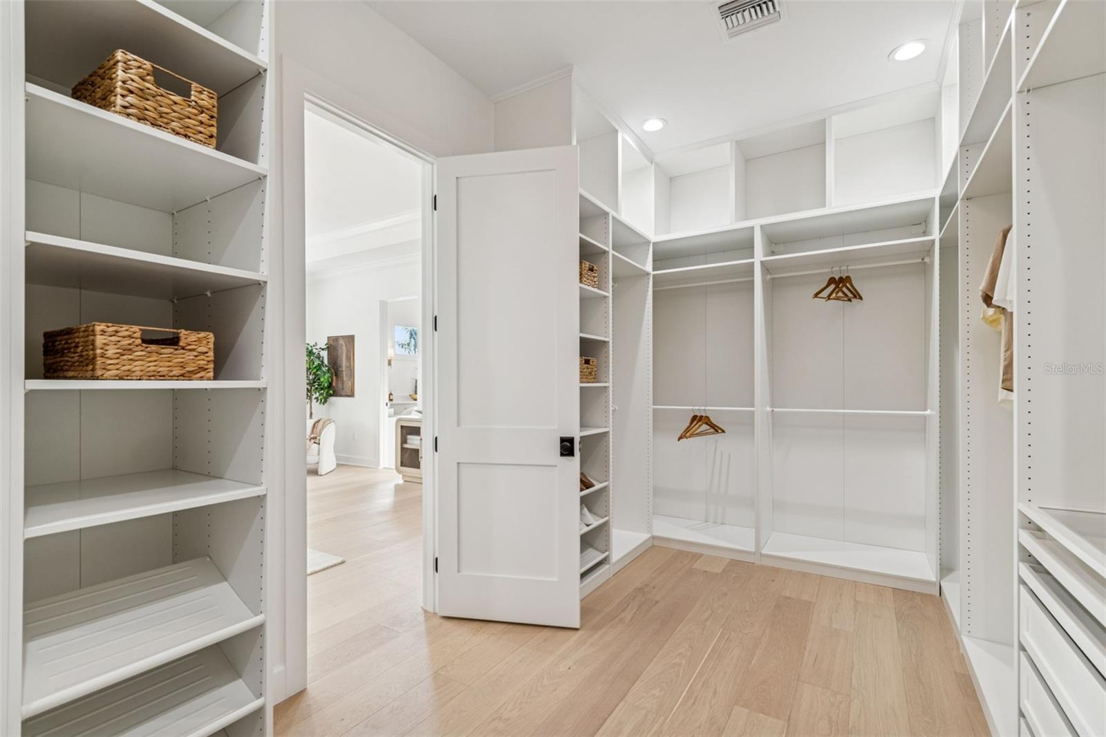 Image 58 of 87 For 4814 Euclid Avenue