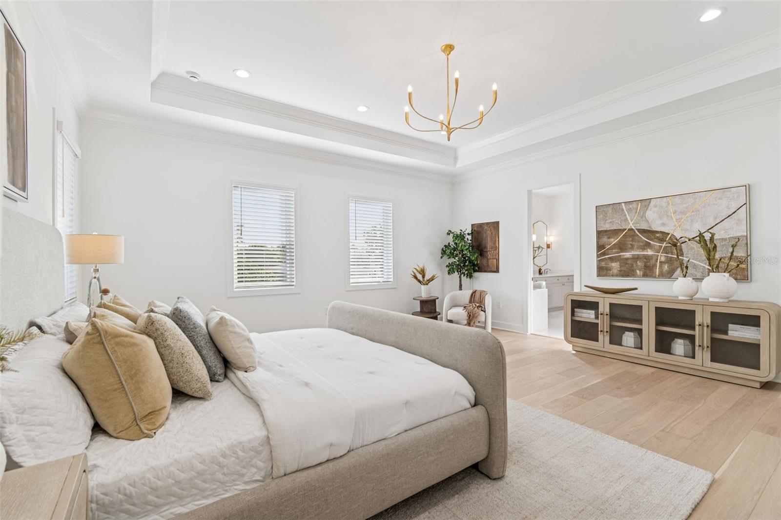 Image 60 of 87 For 4814 Euclid Avenue