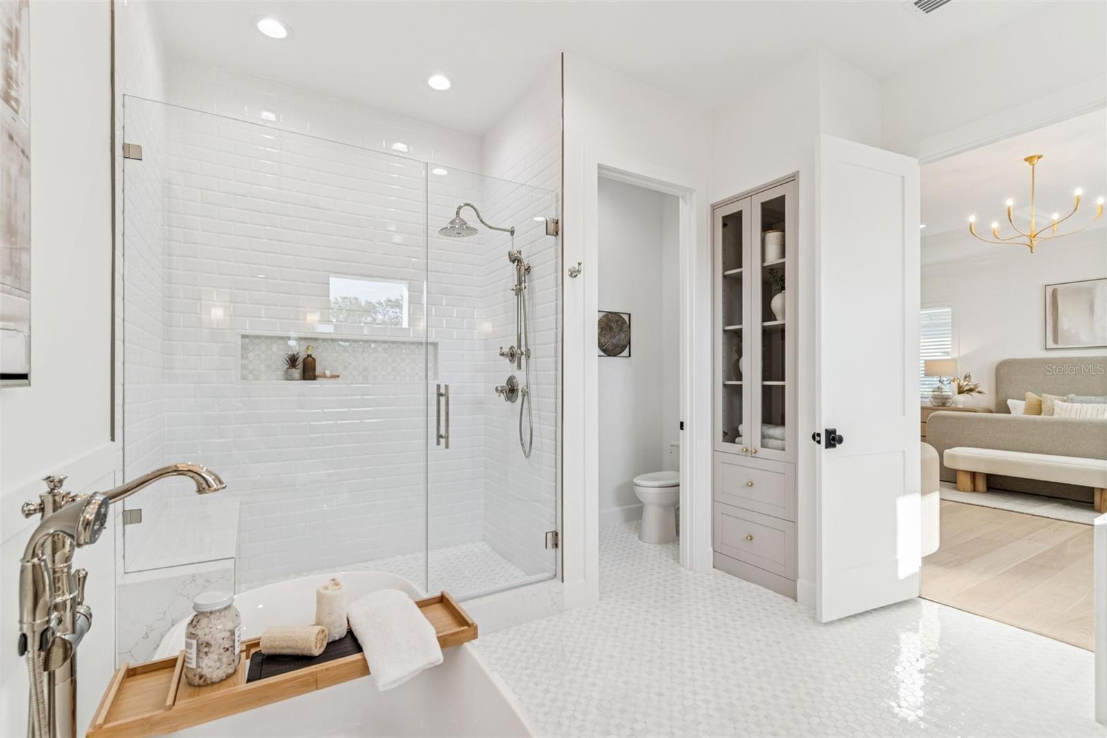 Image 63 of 87 For 4814 Euclid Avenue