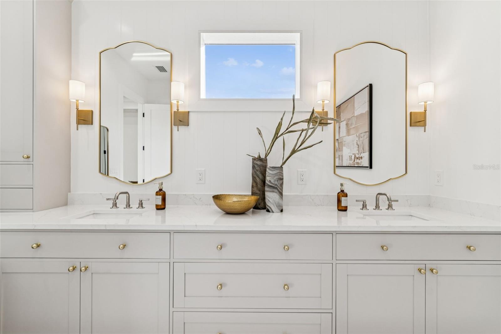 Image 64 of 87 For 4814 Euclid Avenue