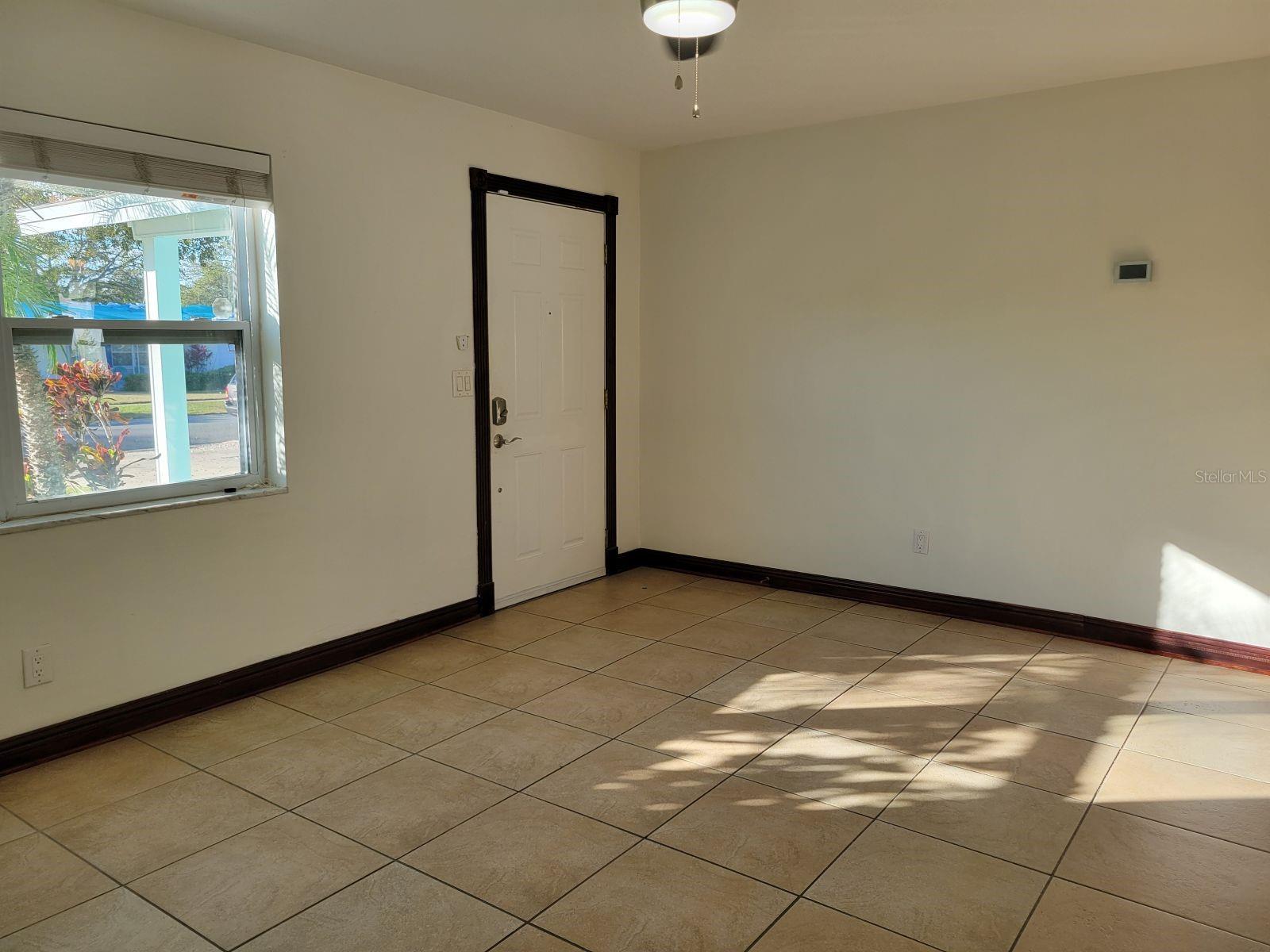 Image 4 of 25 For 2215 Lauren Drive