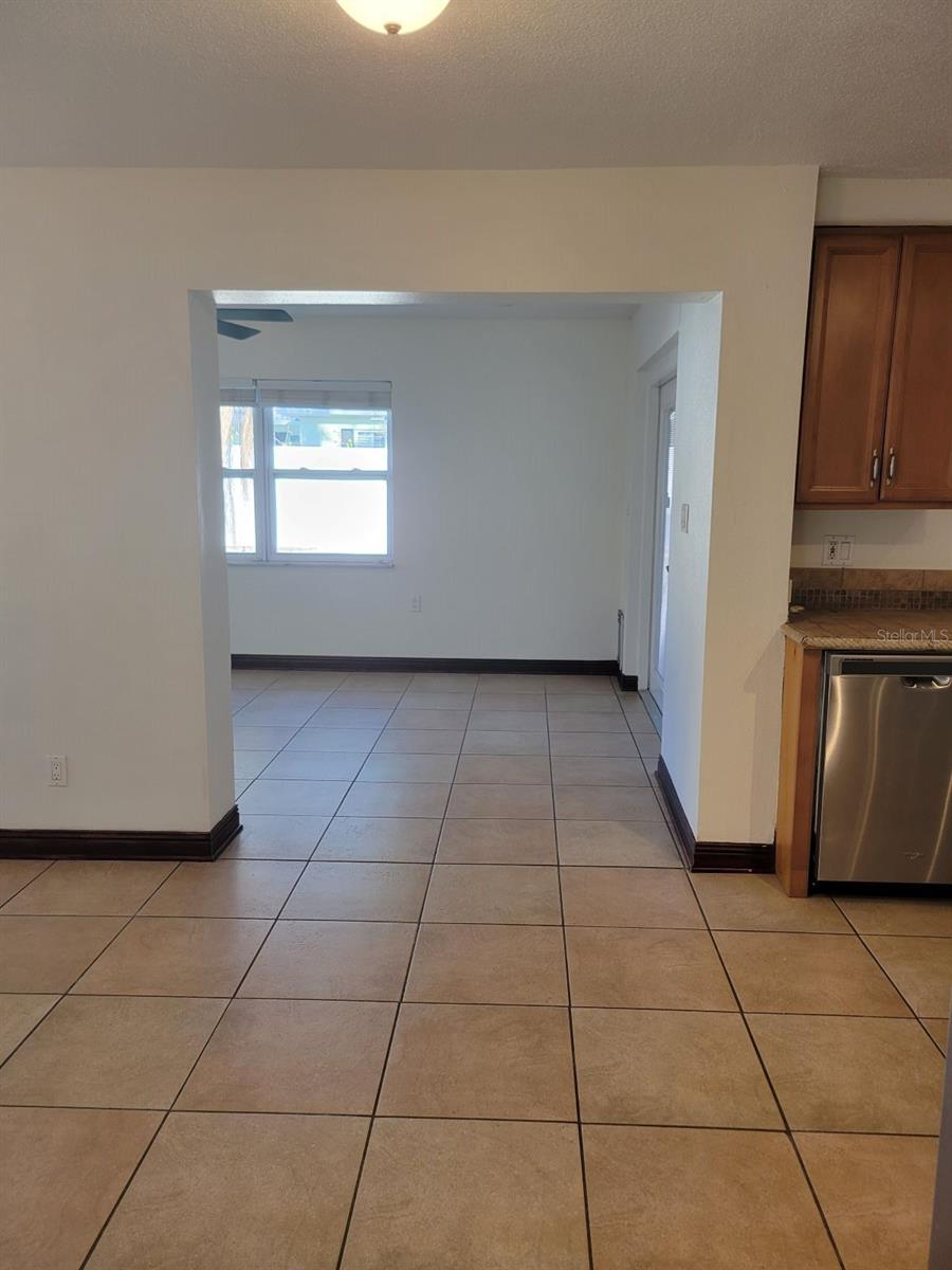 Image 6 of 25 For 2215 Lauren Drive