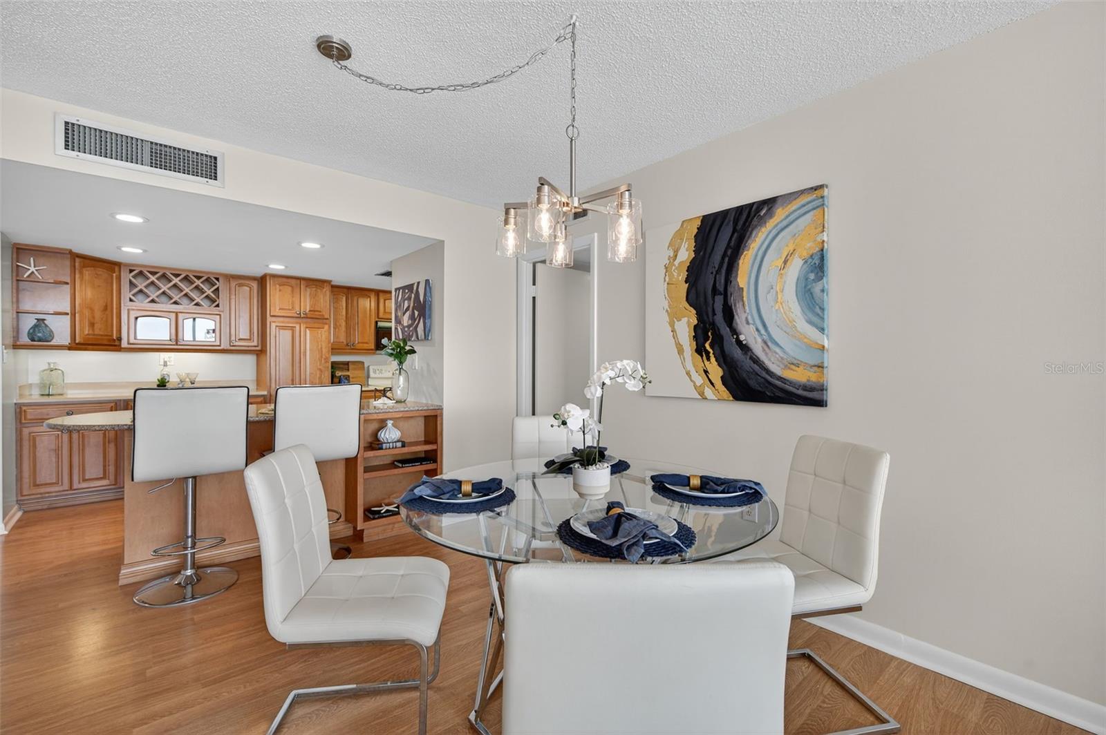 Image 13 of 54 For 7600 Bayshore Drive 902