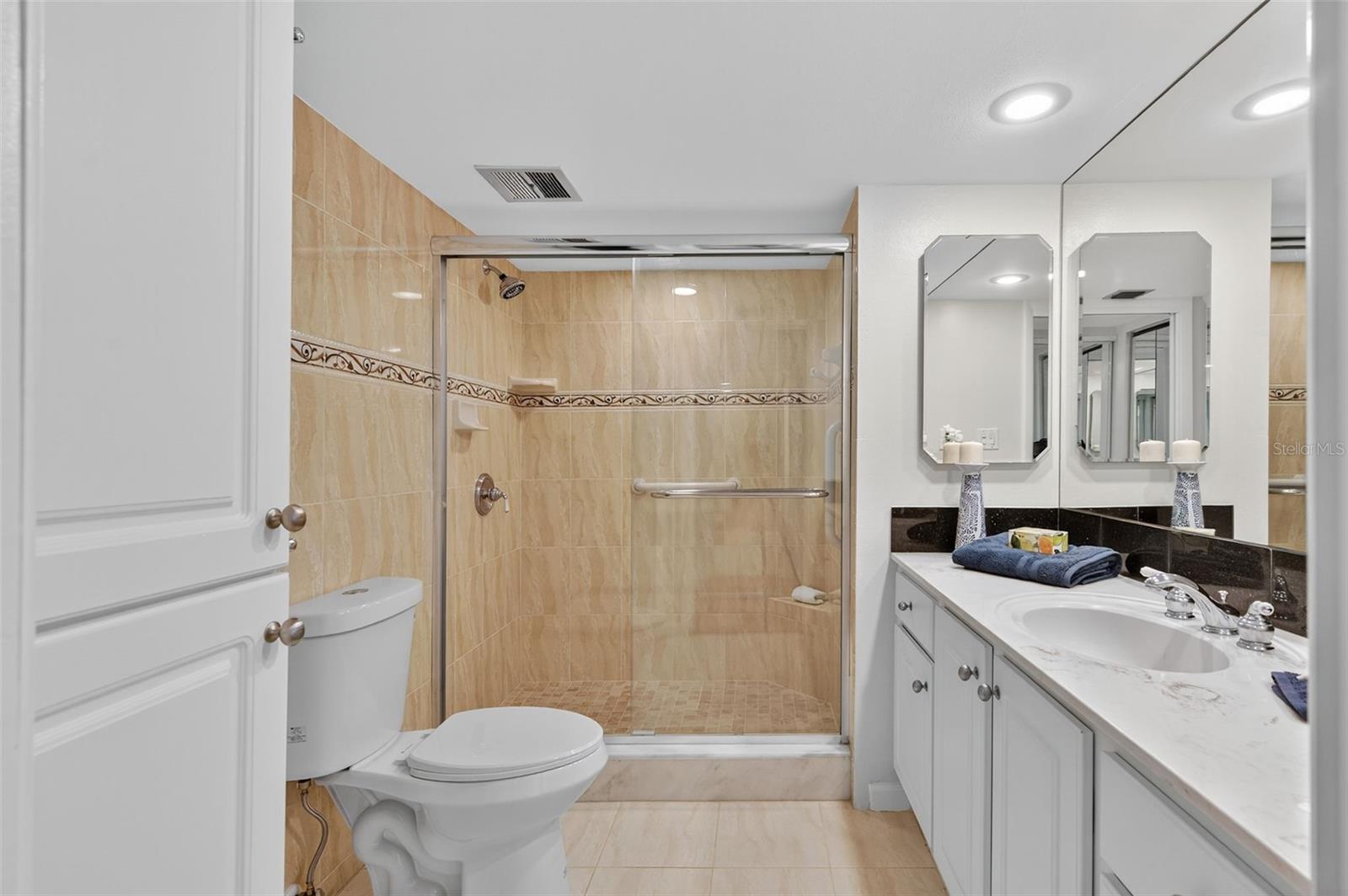 Image 32 of 54 For 7600 Bayshore Drive 902