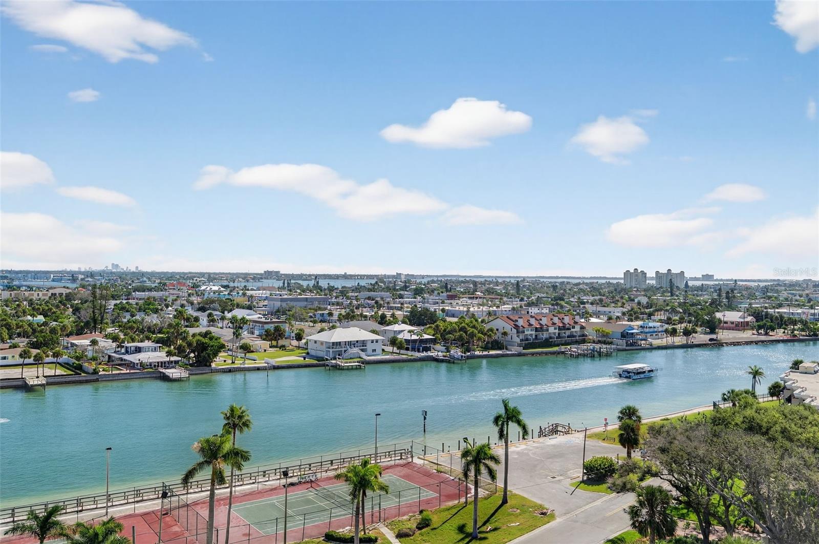 Image 34 of 54 For 7600 Bayshore Drive 902